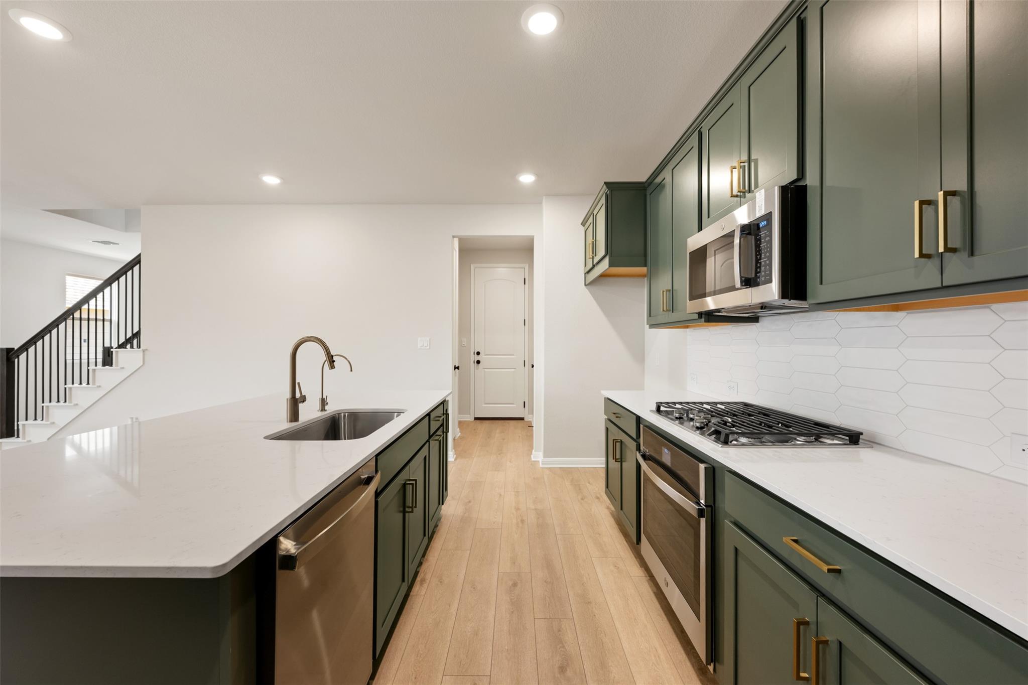 288 Ranier Way, Dripping Springs, TX 78620