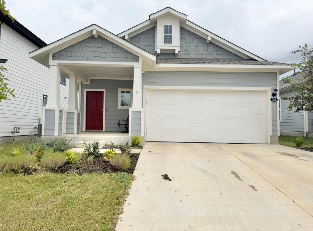 204 Tillage Rd, Elgin, TX 78621