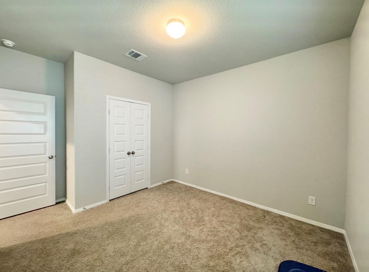 204 Tillage Rd, Elgin, TX 78621