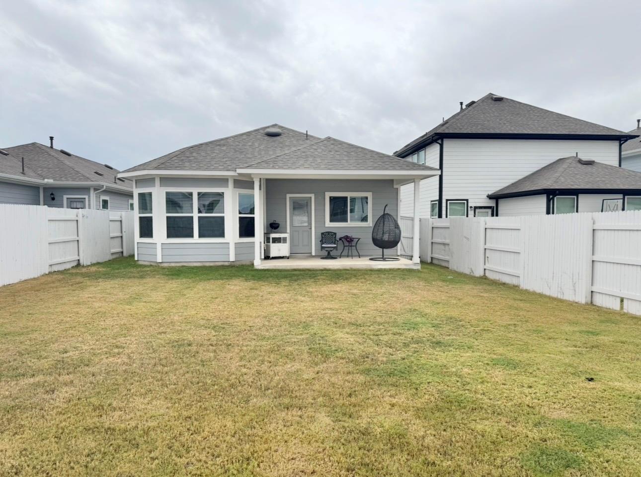 204 Tillage Rd, Elgin, TX 78621