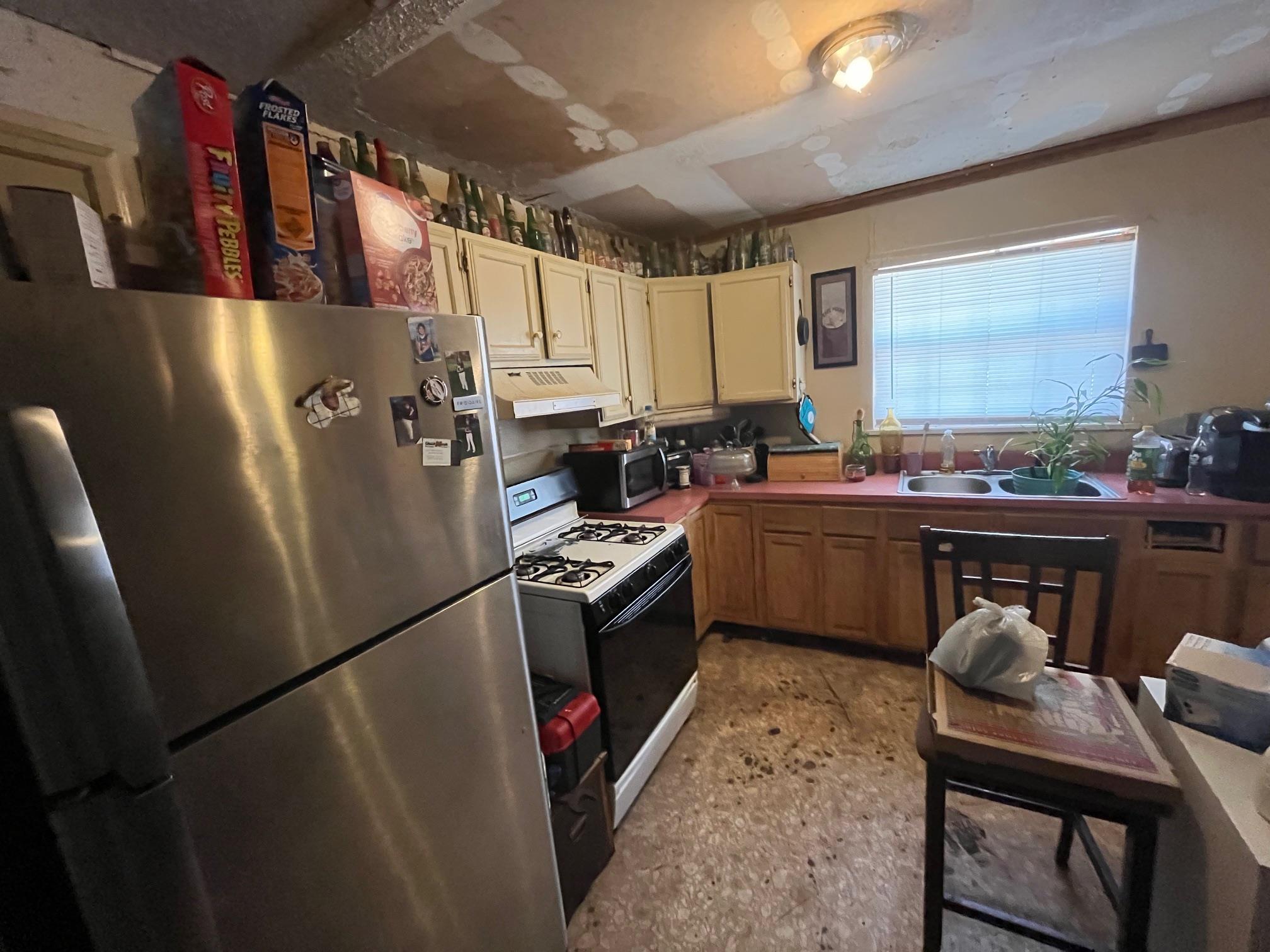 905 Luann Ln, Lockhart, TX 78644