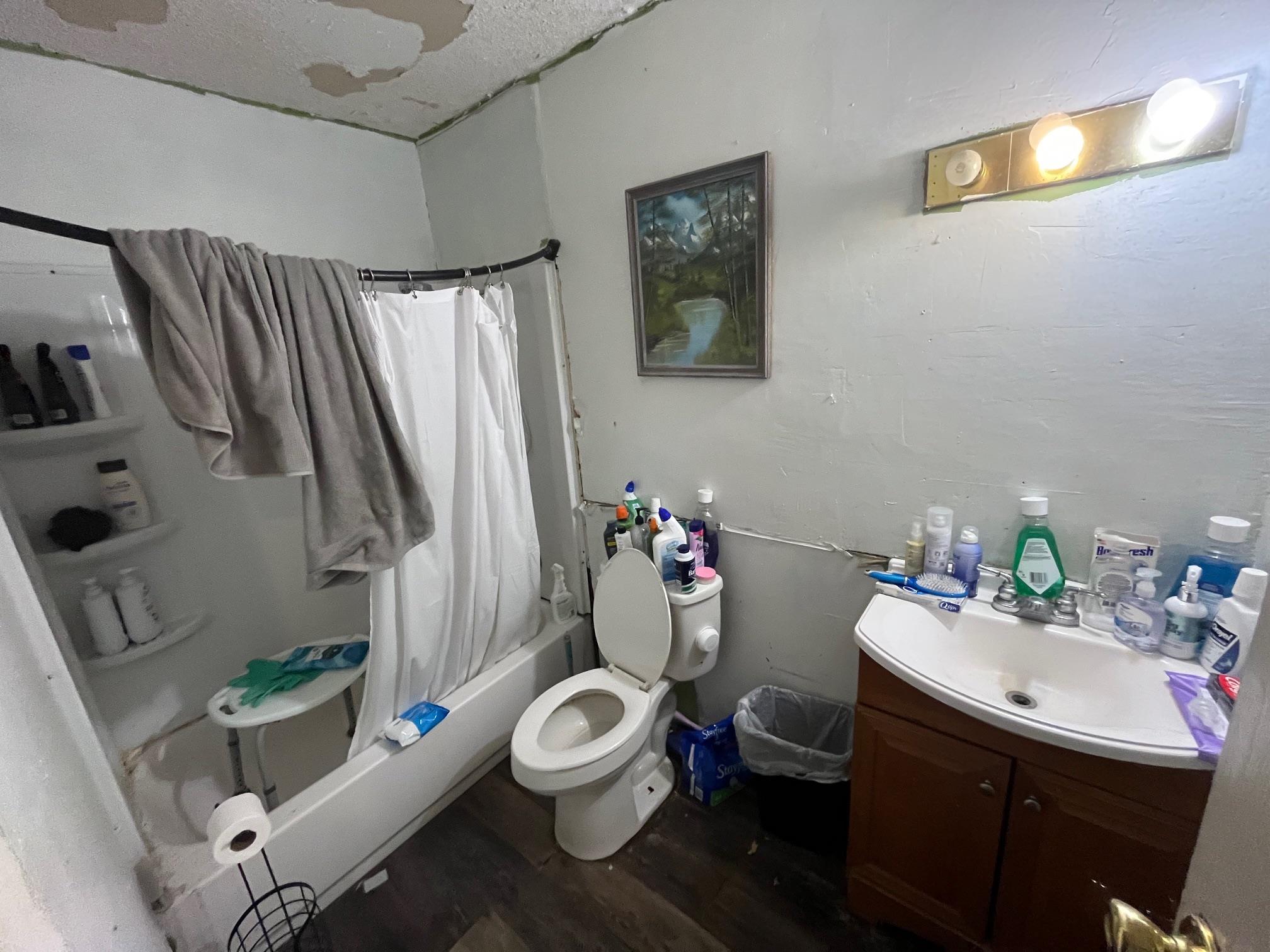 905 Luann Ln, Lockhart, TX 78644