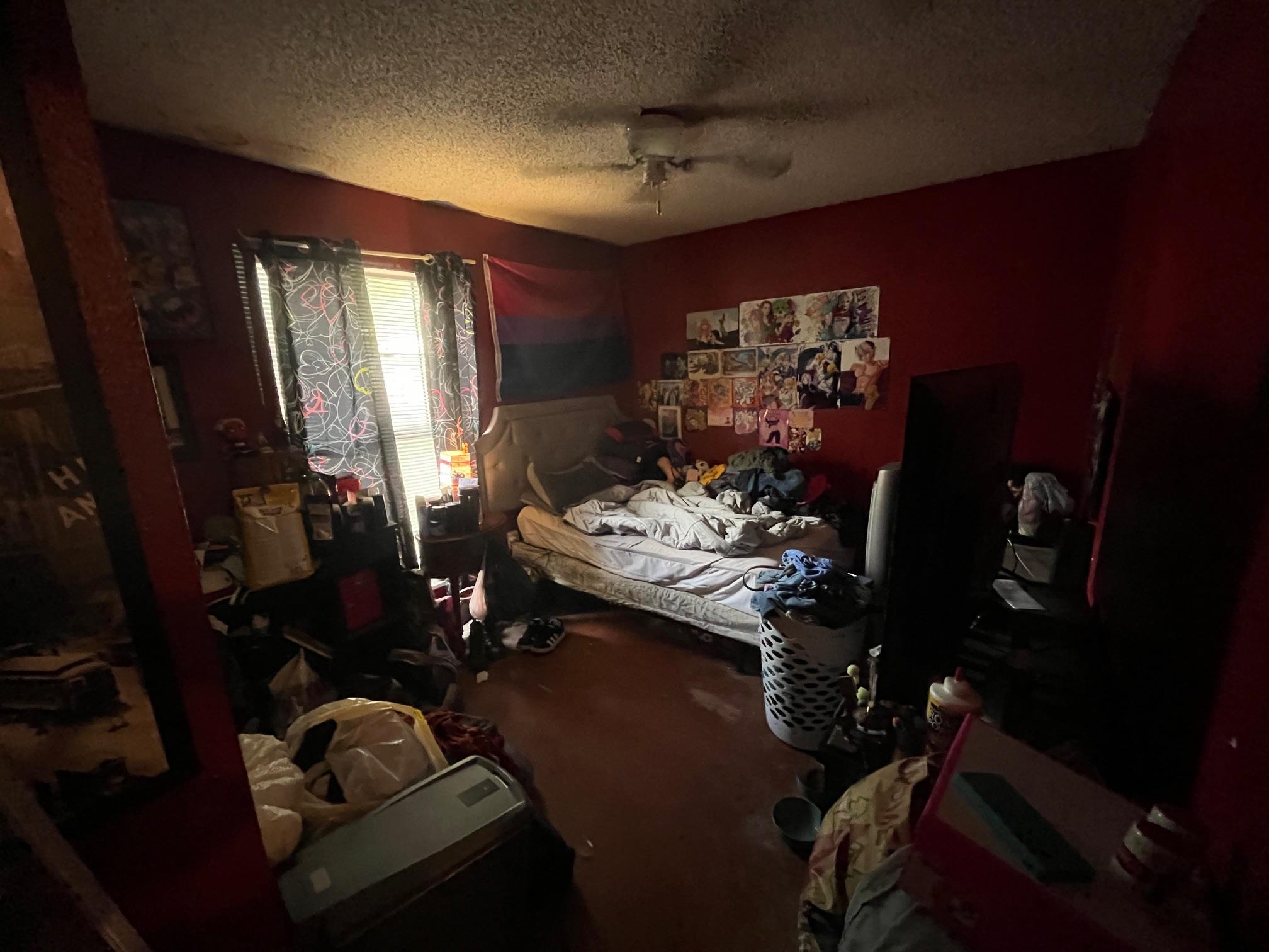 905 Luann Ln, Lockhart, TX 78644