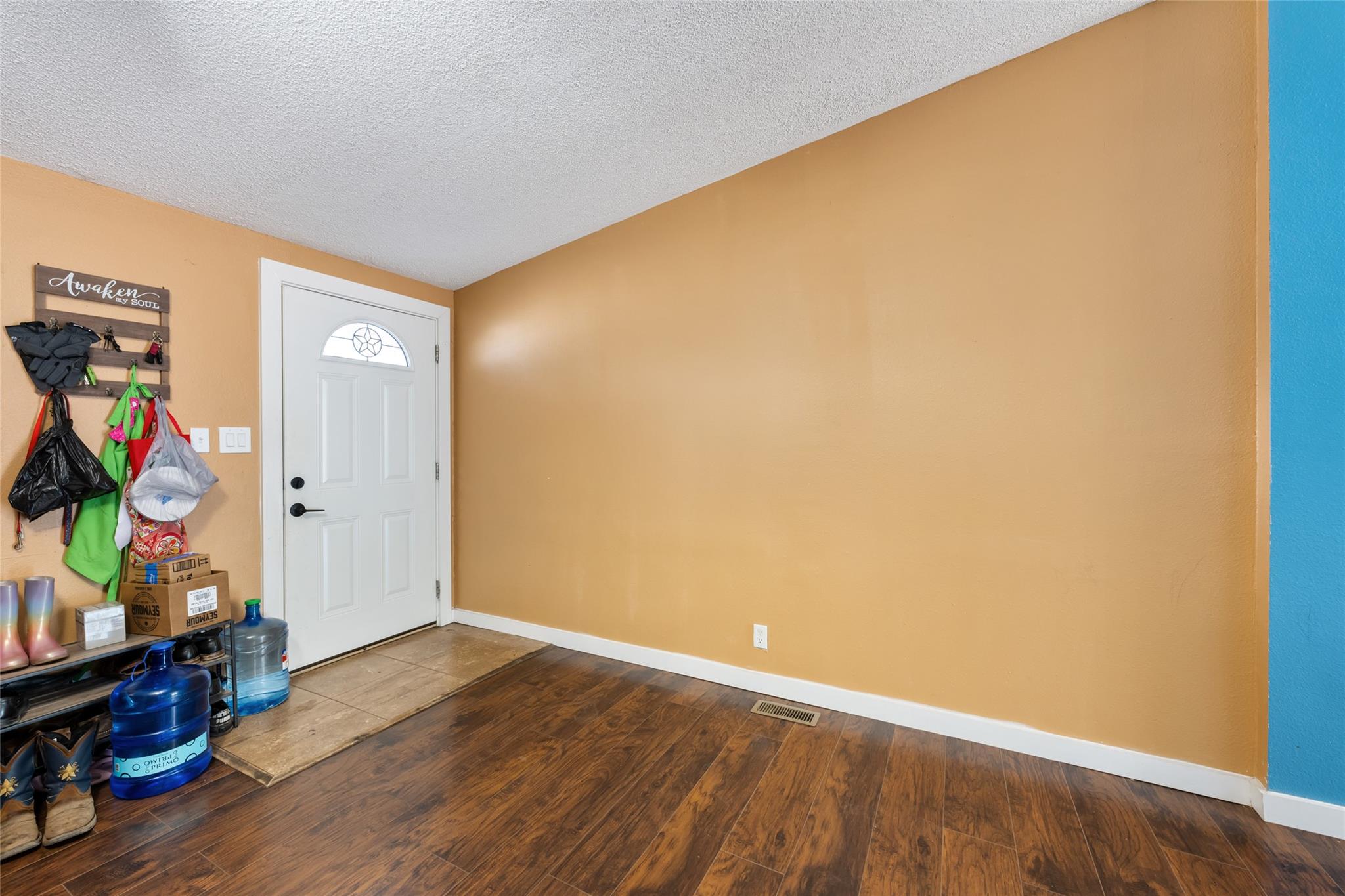 485 Bridgestone Ct, Lockhart, TX 78644