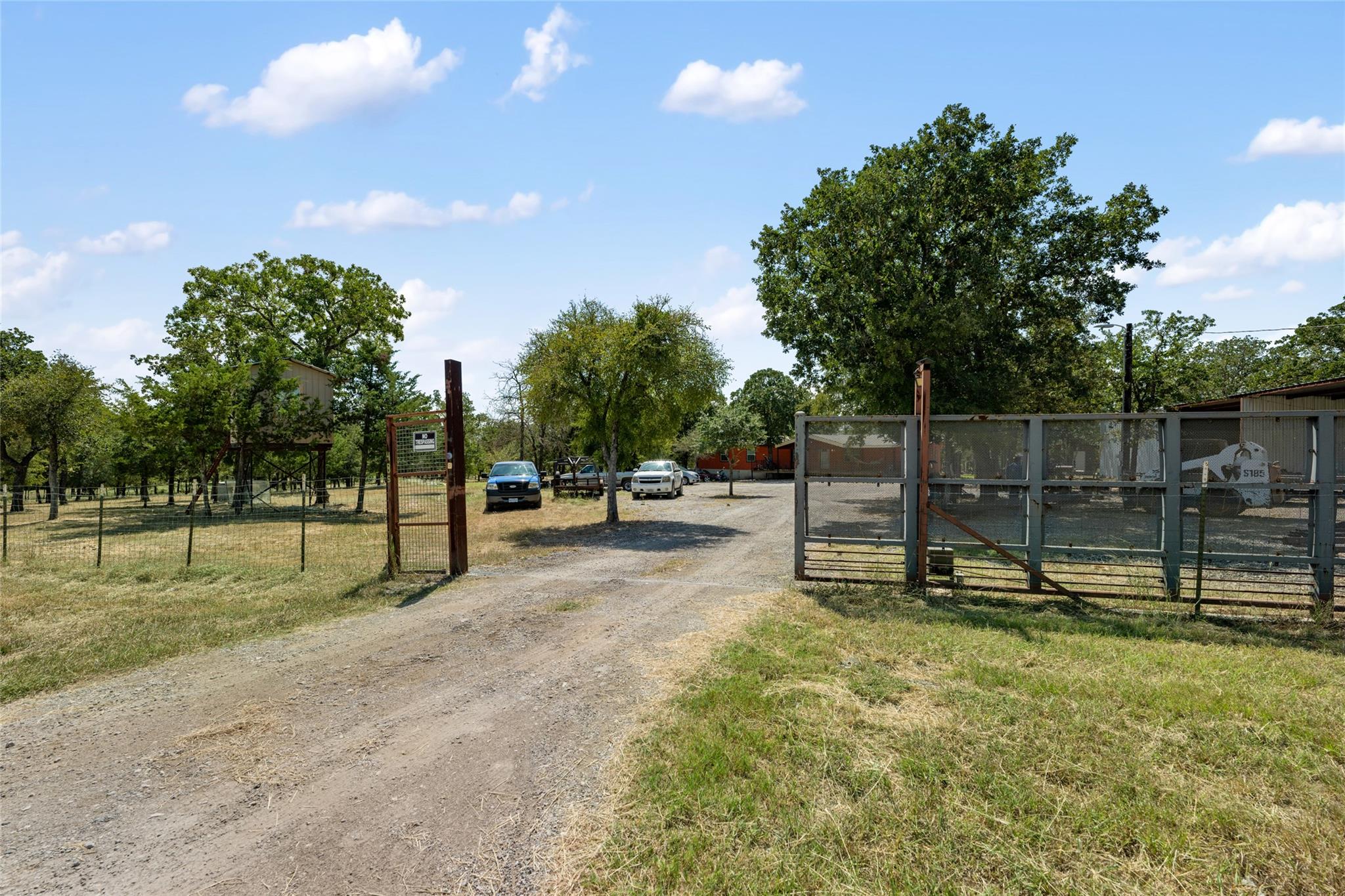485 Bridgestone Ct, Lockhart, TX 78644
