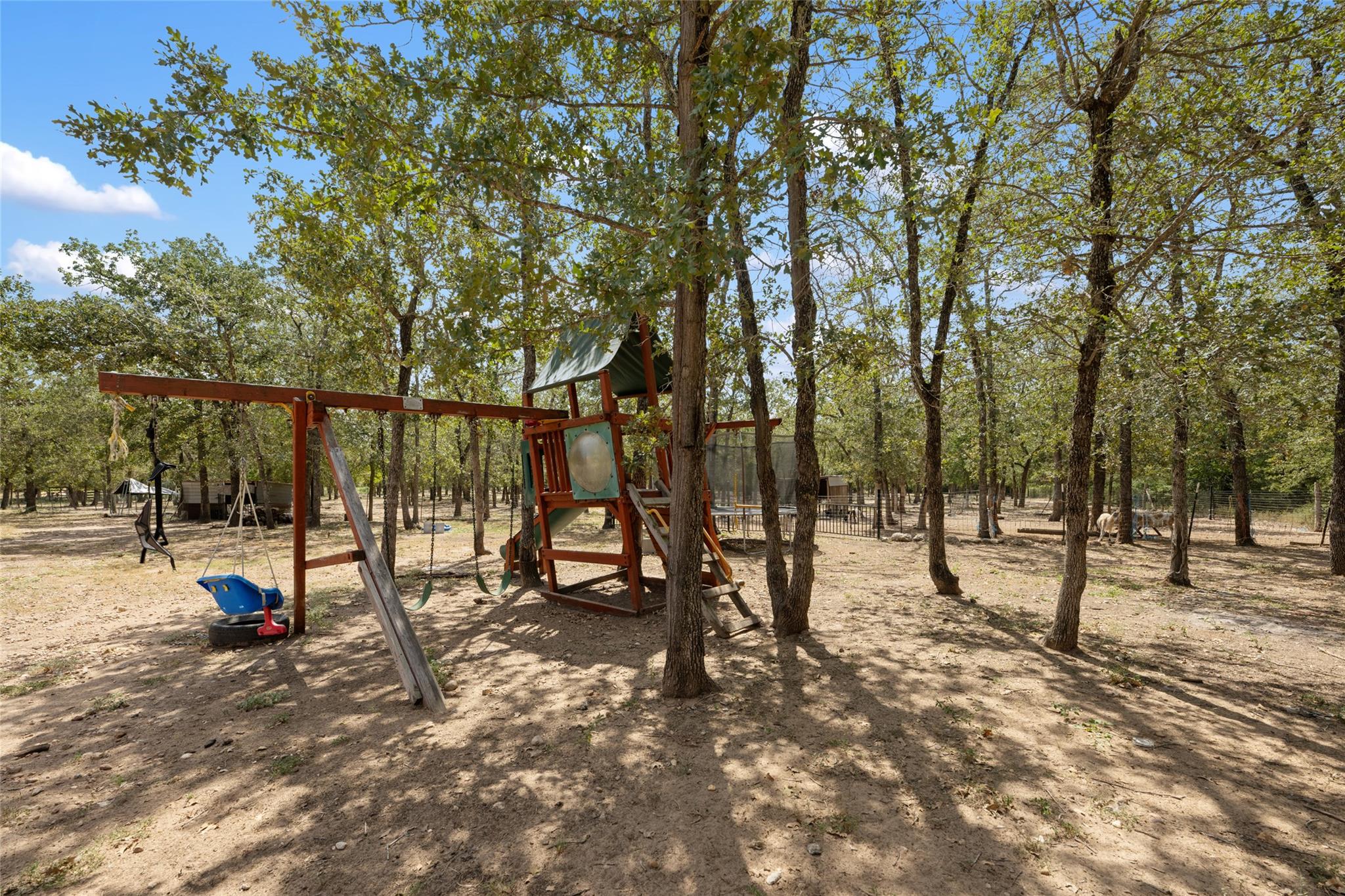 485 Bridgestone Ct, Lockhart, TX 78644