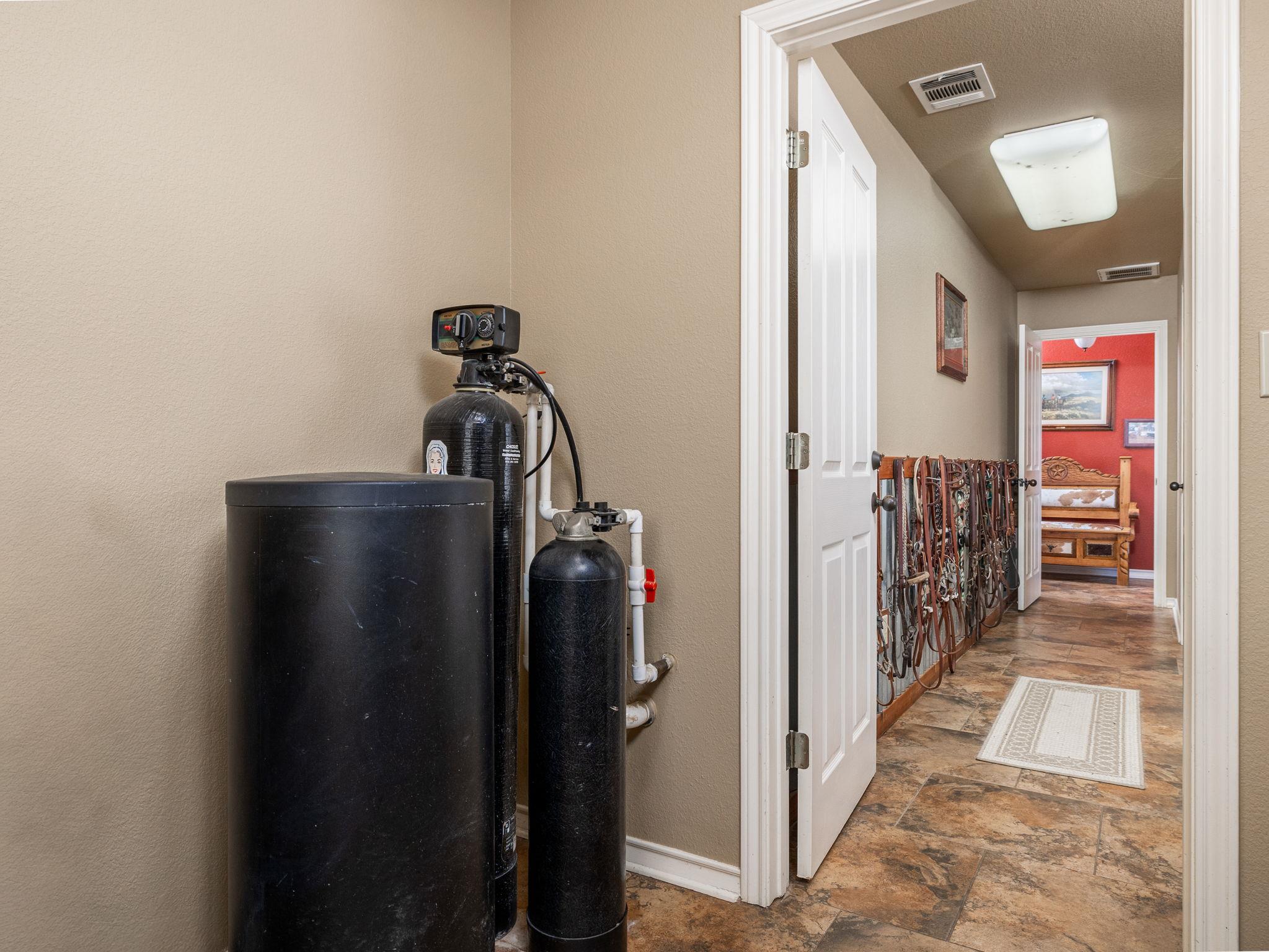 1801 County Road 470, Coupland, TX 78615