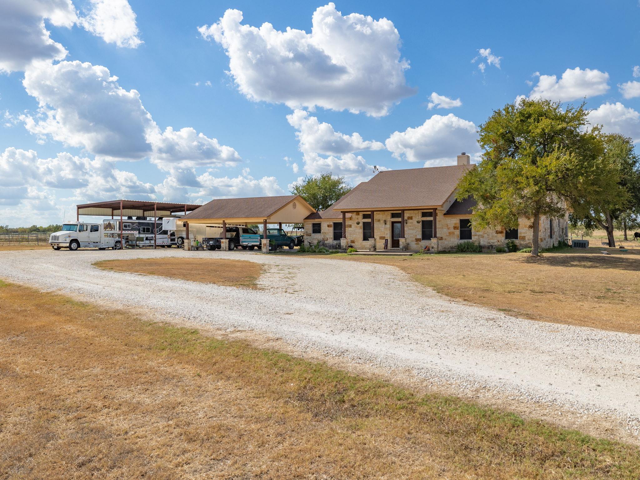 1801 County Road 470, Coupland, TX 78615