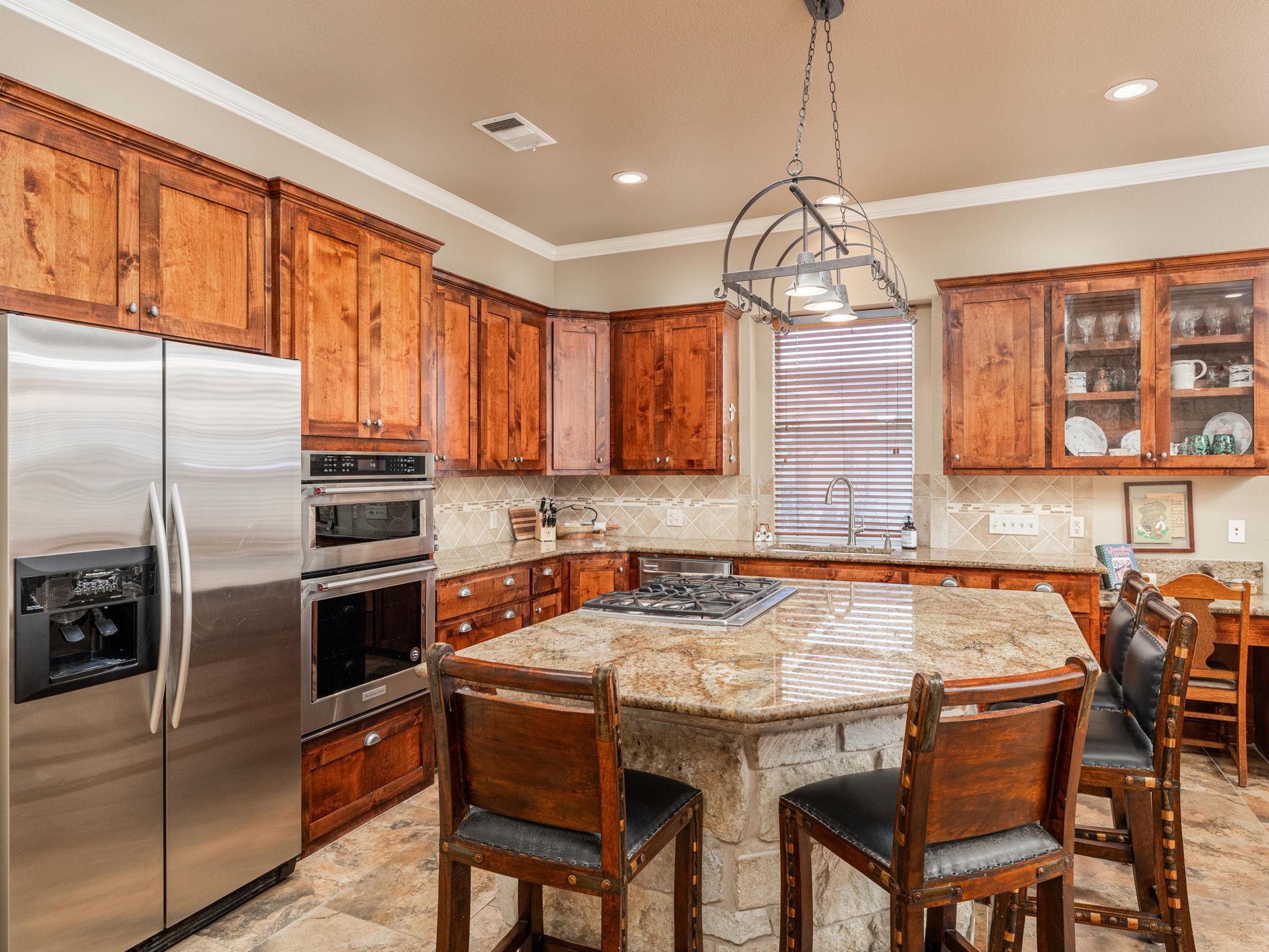 1801 County Road 470, Coupland, TX 78615