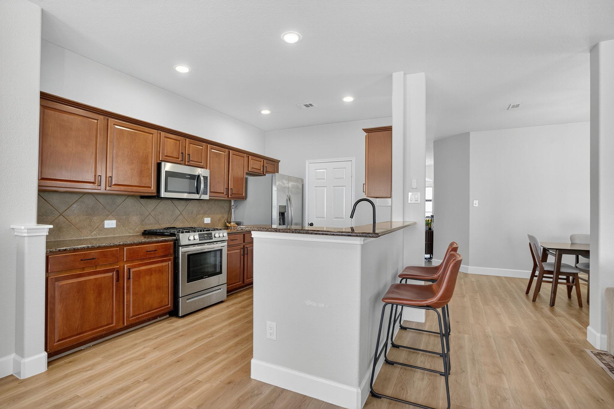 394 Verano Cir, Kyle, TX 78640