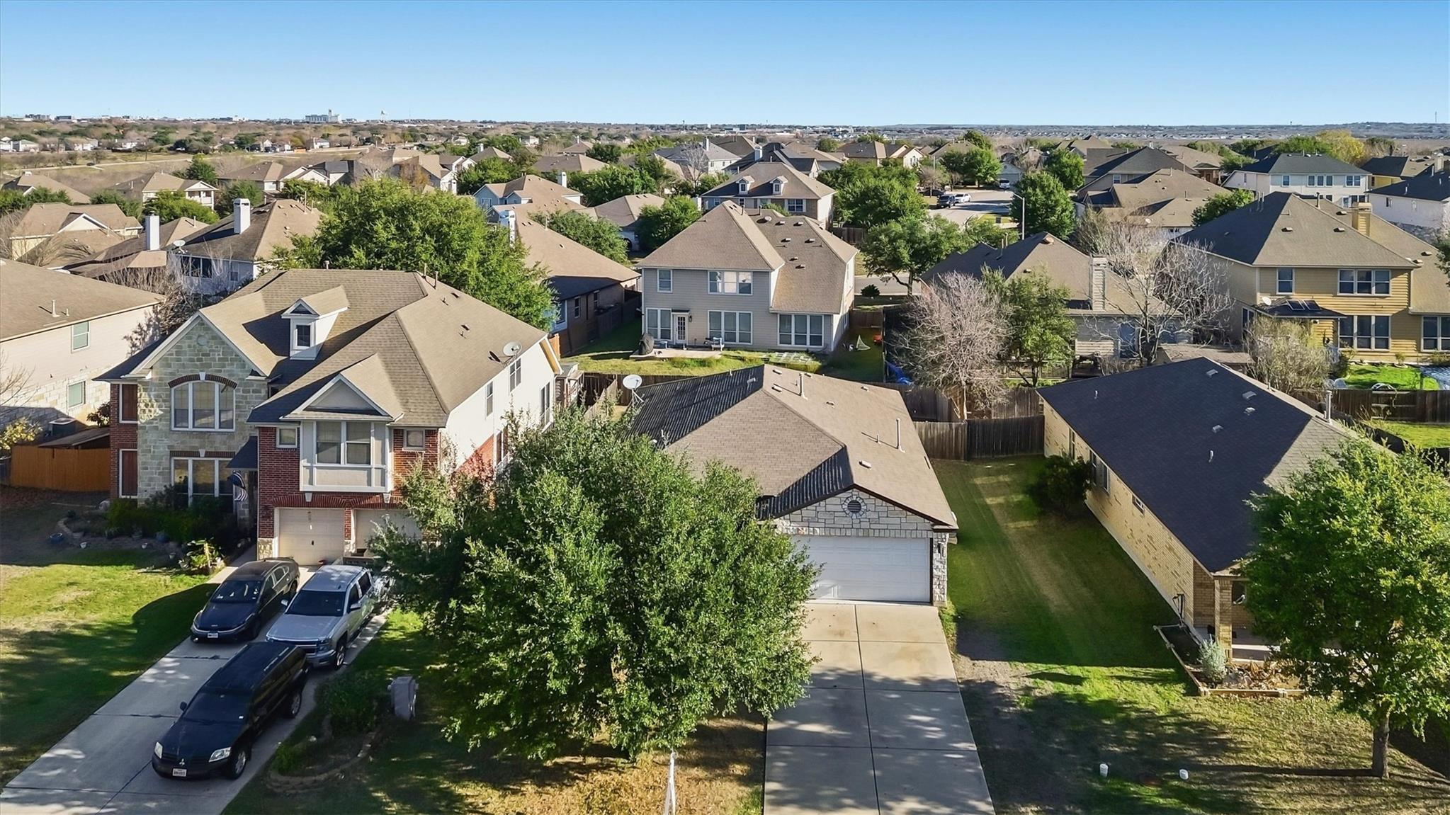 394 Verano Cir, Kyle, TX 78640