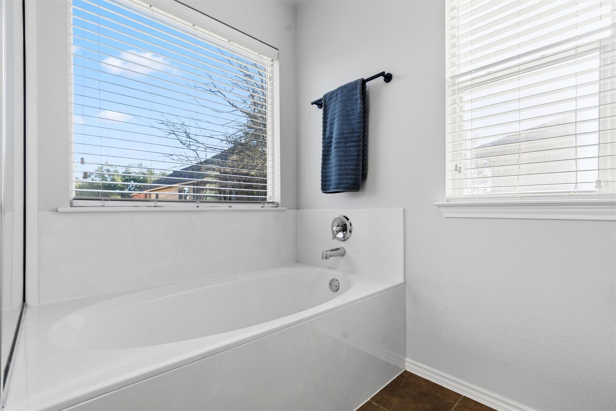 394 Verano Cir, Kyle, TX 78640