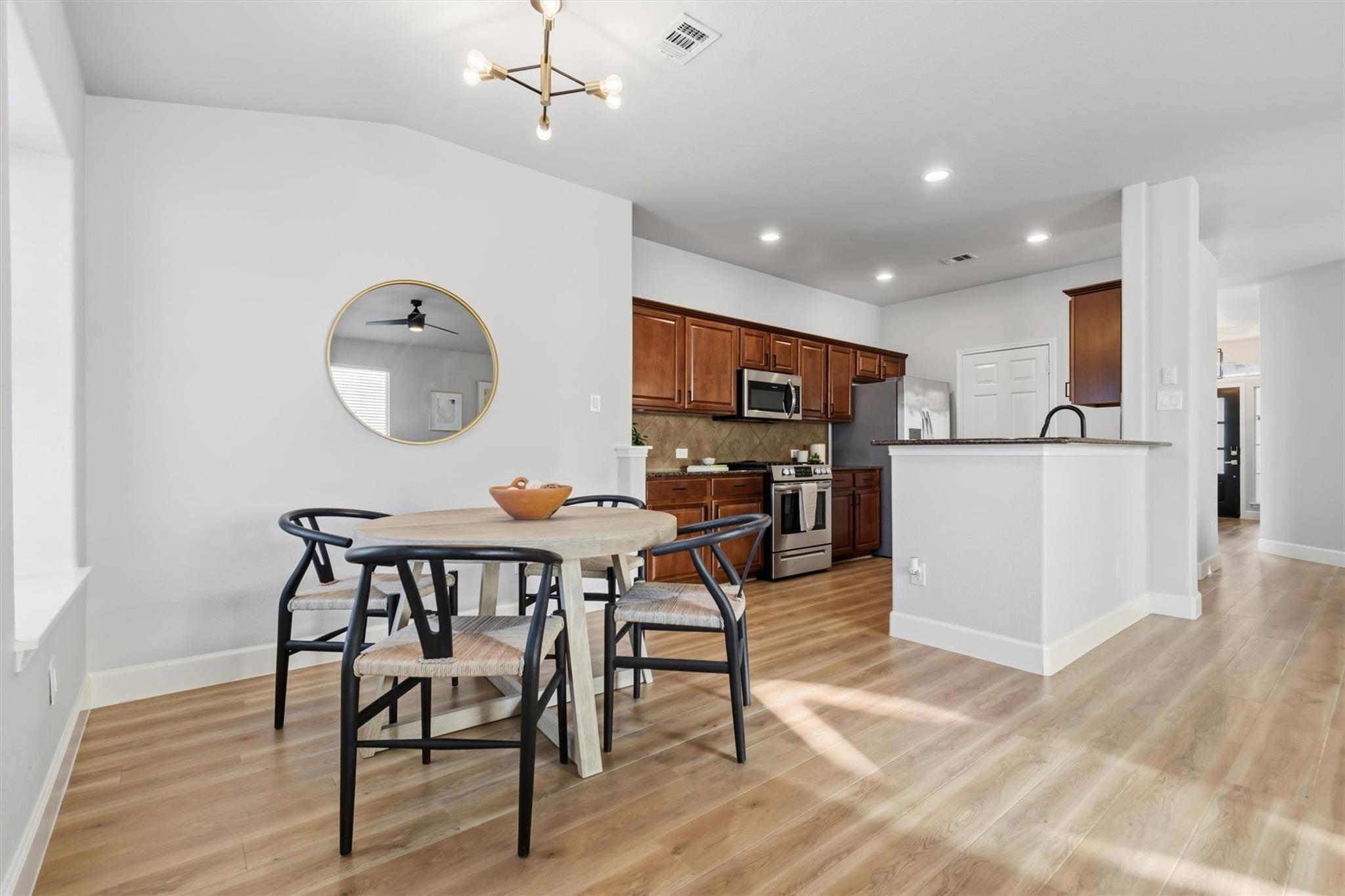 394 Verano Cir, Kyle, TX 78640