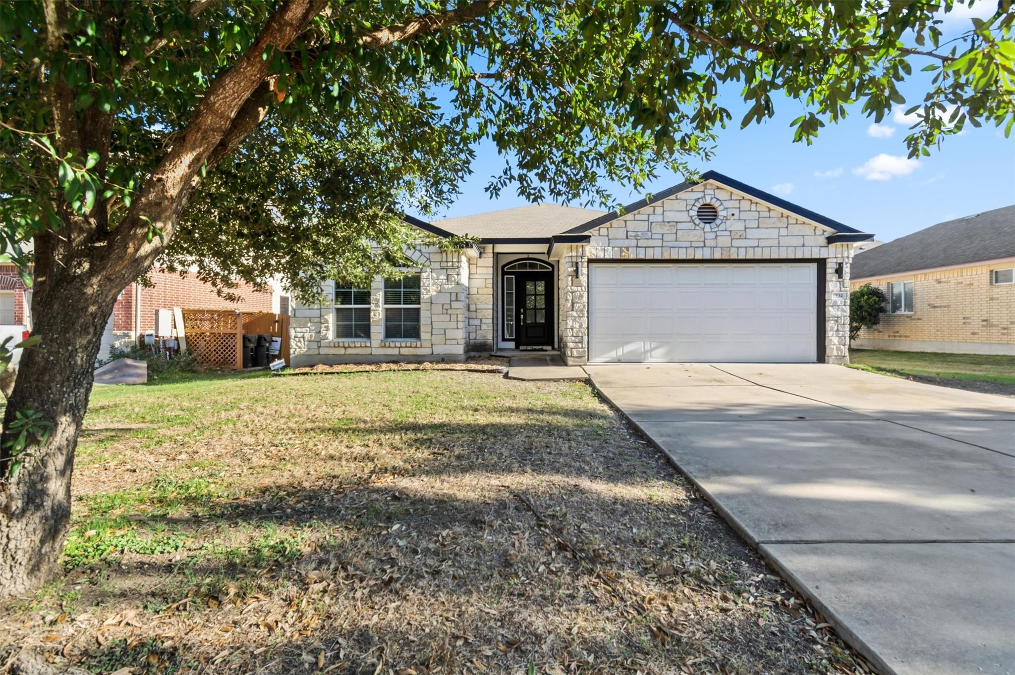 394 Verano Cir, Kyle, TX 78640