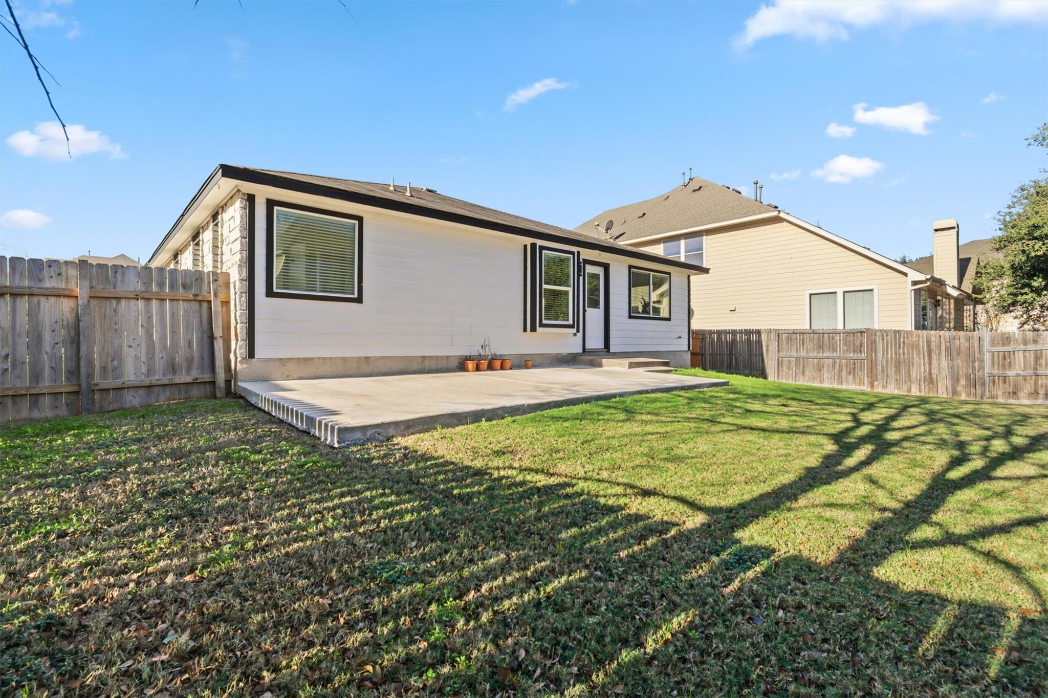 394 Verano Cir, Kyle, TX 78640