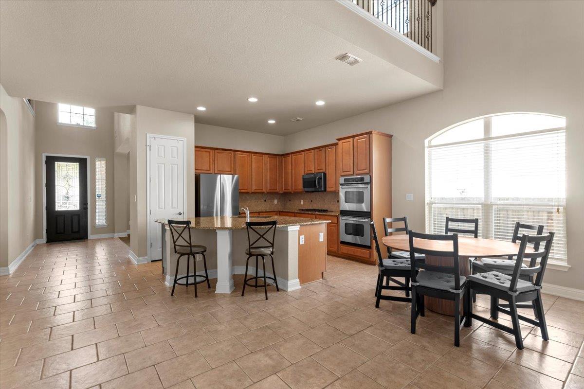 15601 Interlachen Dr, Austin, TX 78717