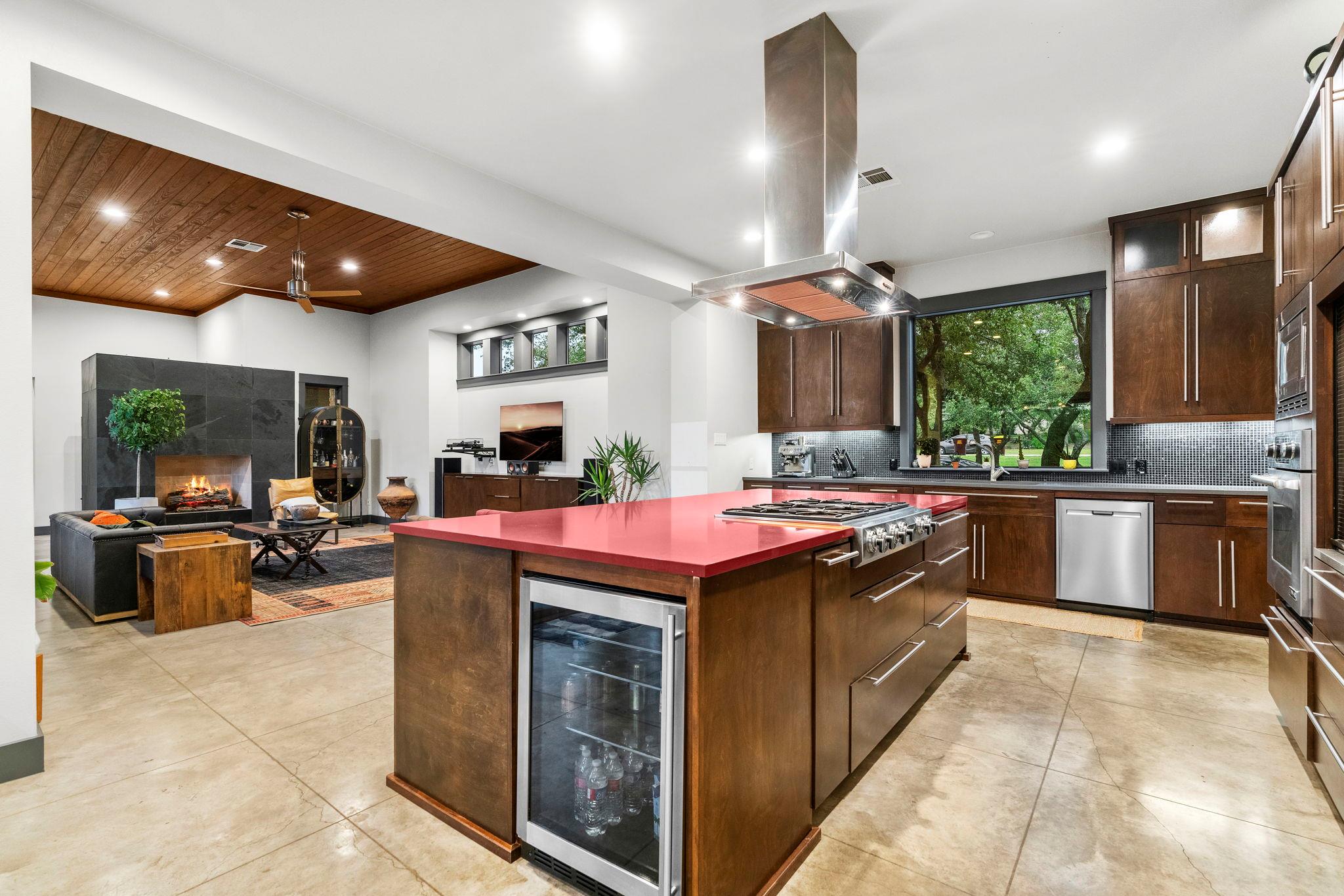 332 Rugged Earth Dr, Austin, TX 78737