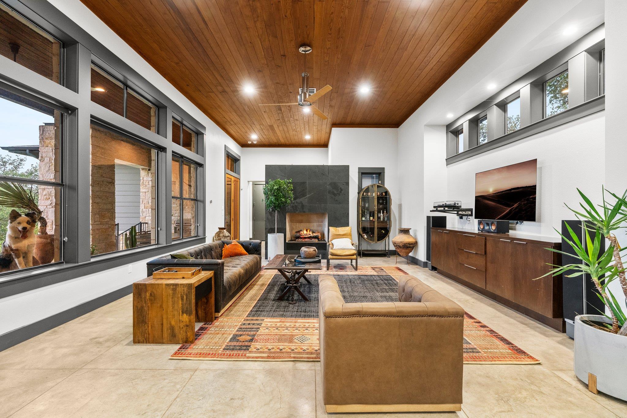 332 Rugged Earth Dr, Austin, TX 78737