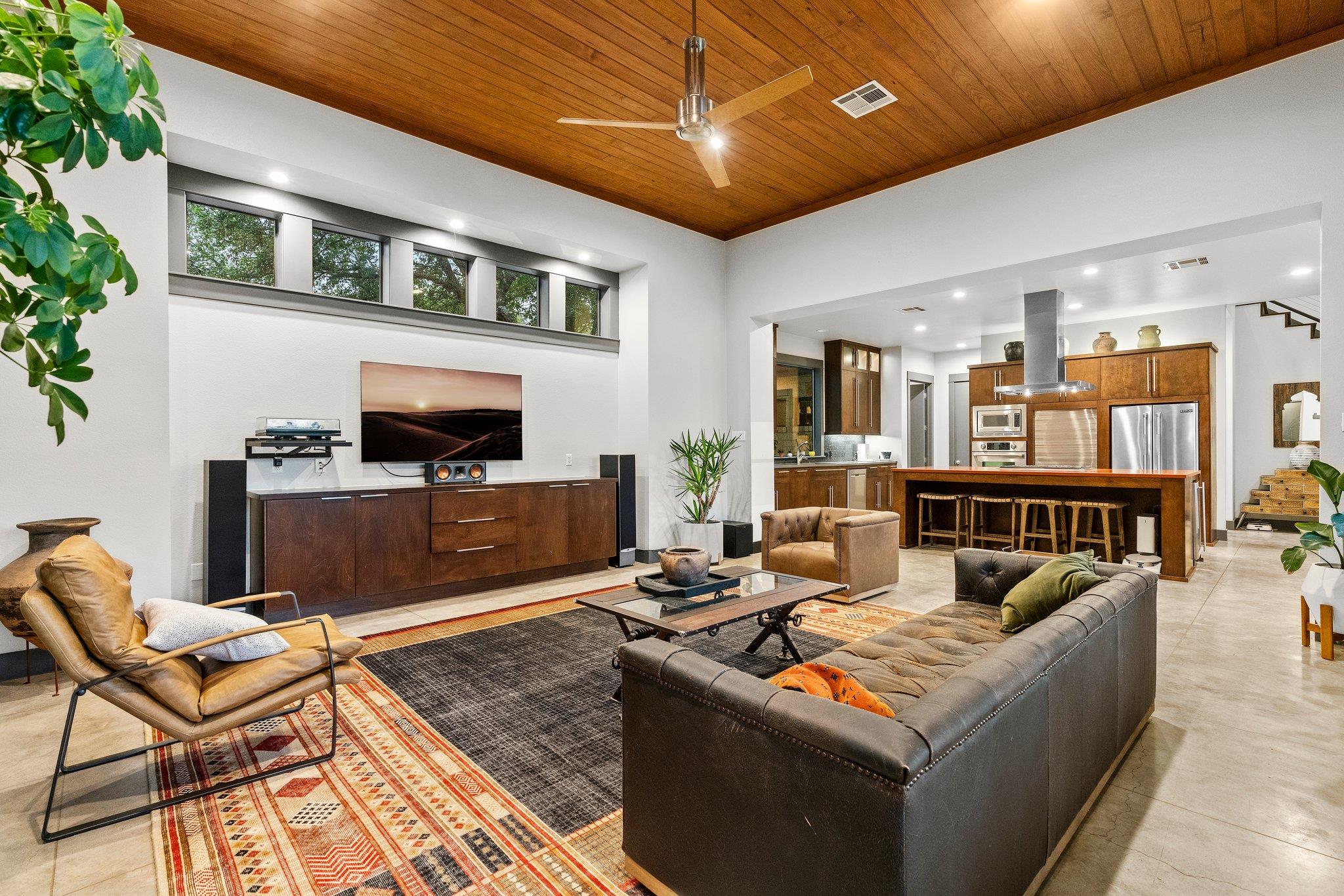 332 Rugged Earth Dr, Austin, TX 78737