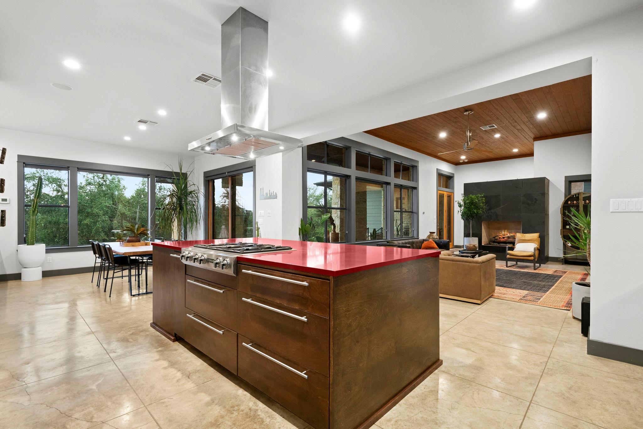 332 Rugged Earth Dr, Austin, TX 78737