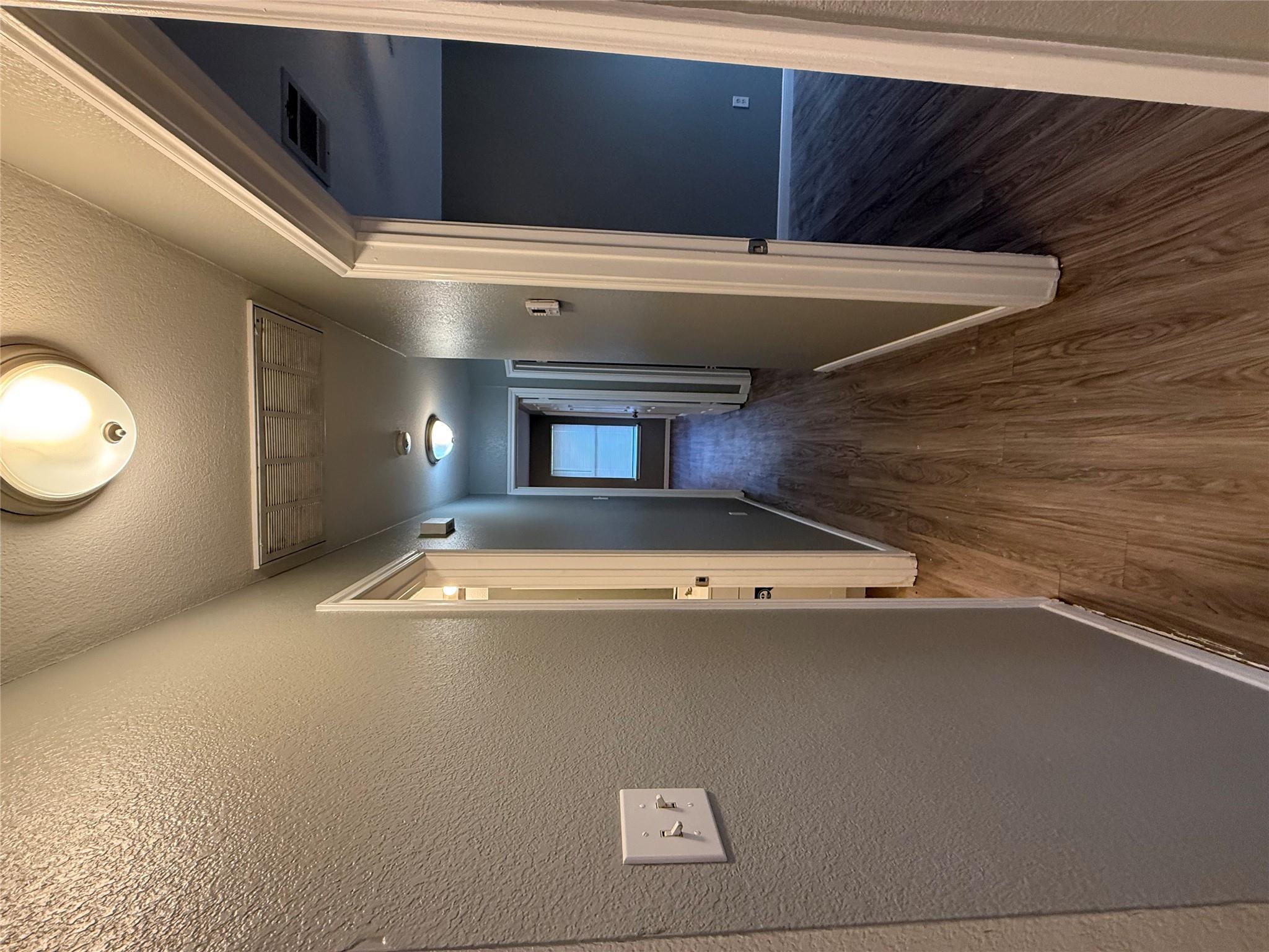 2221 Creekside Ln # B, Georgetown, TX 78626