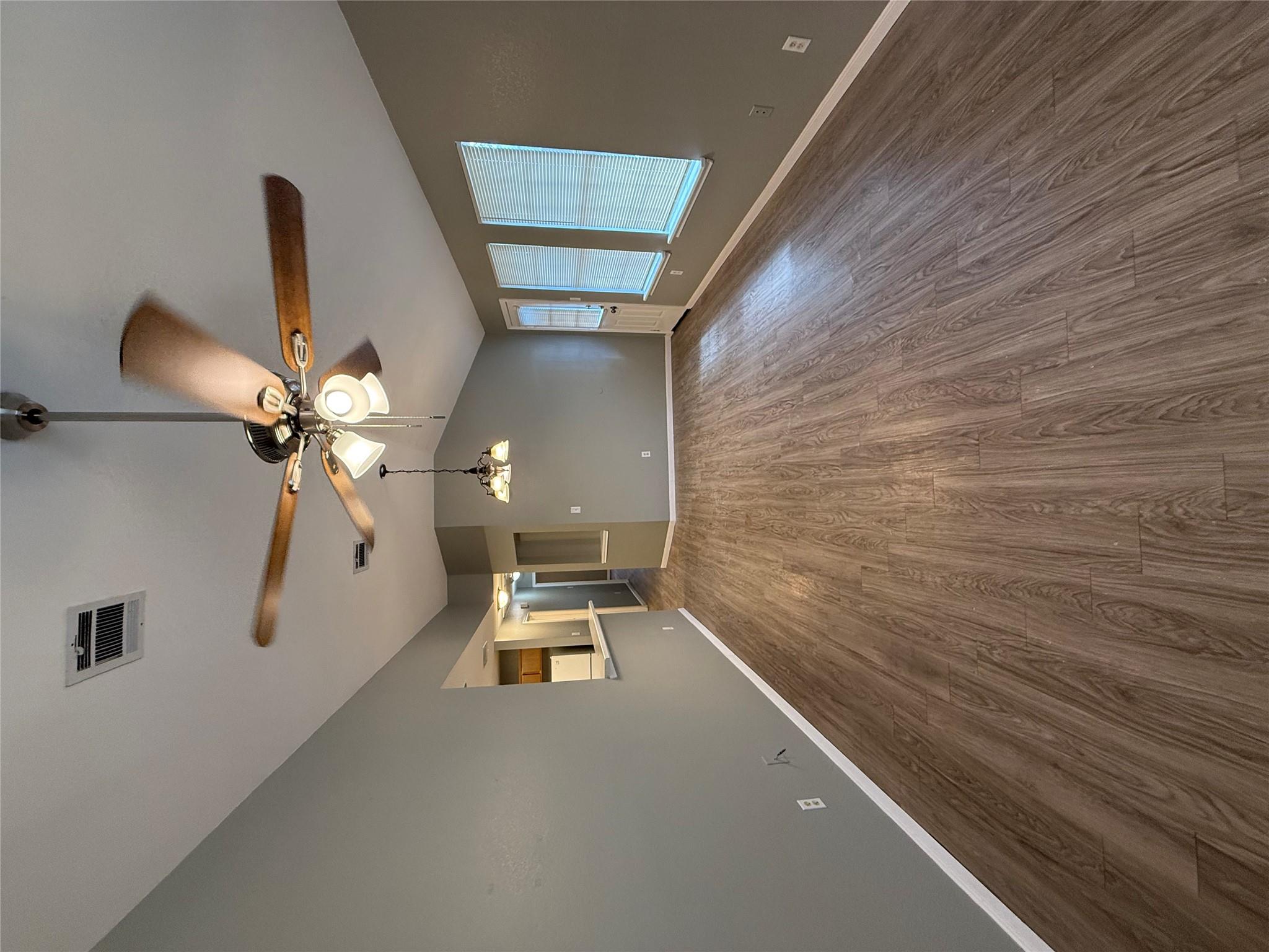 2221 Creekside Ln # B, Georgetown, TX 78626