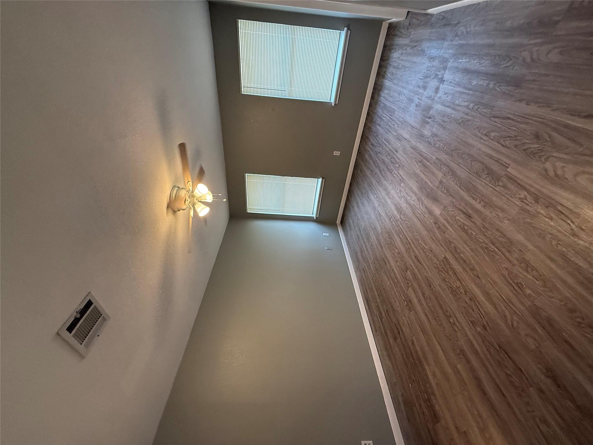 2221 Creekside Ln # B, Georgetown, TX 78626