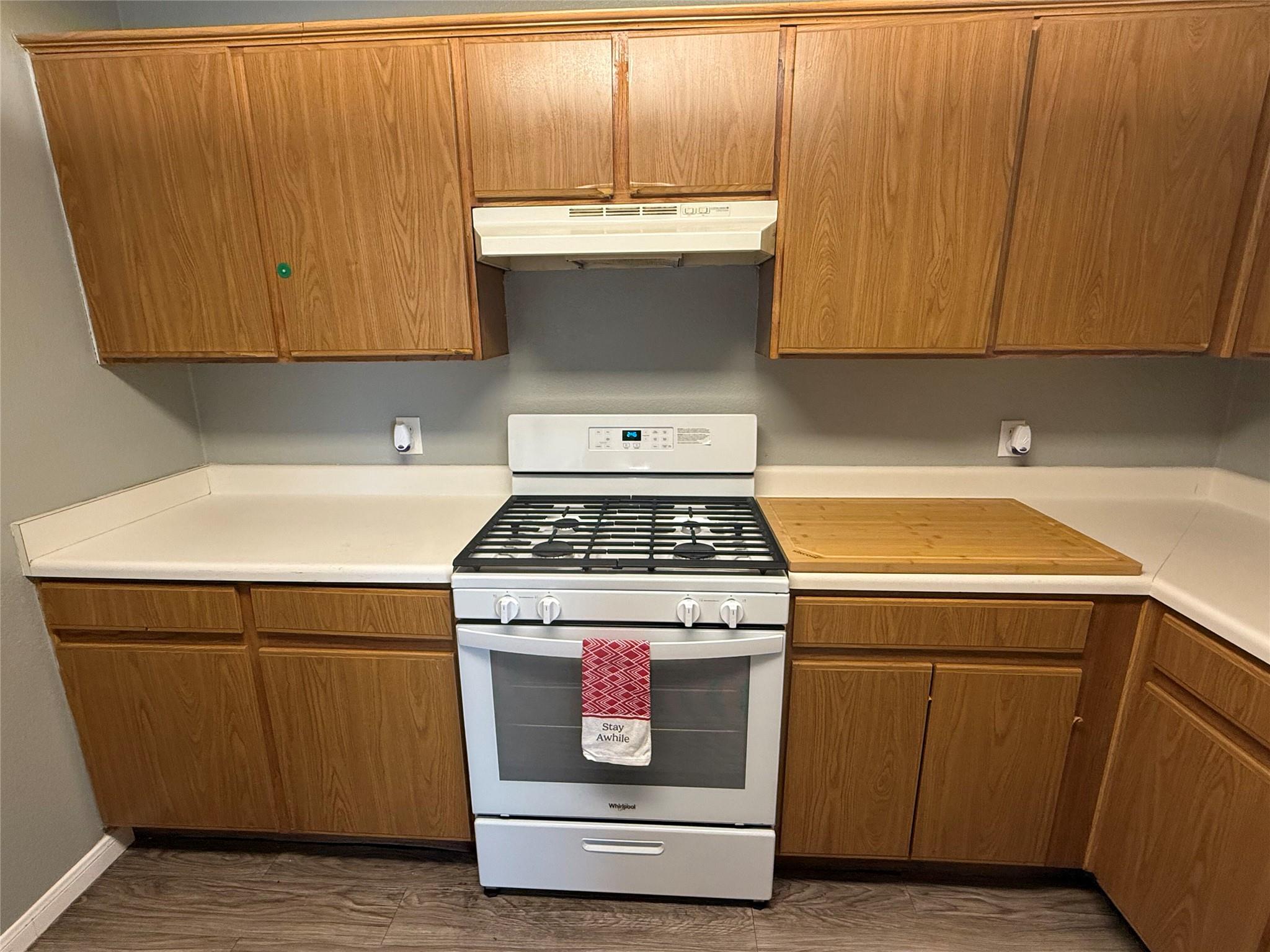 2221 Creekside Ln # B, Georgetown, TX 78626