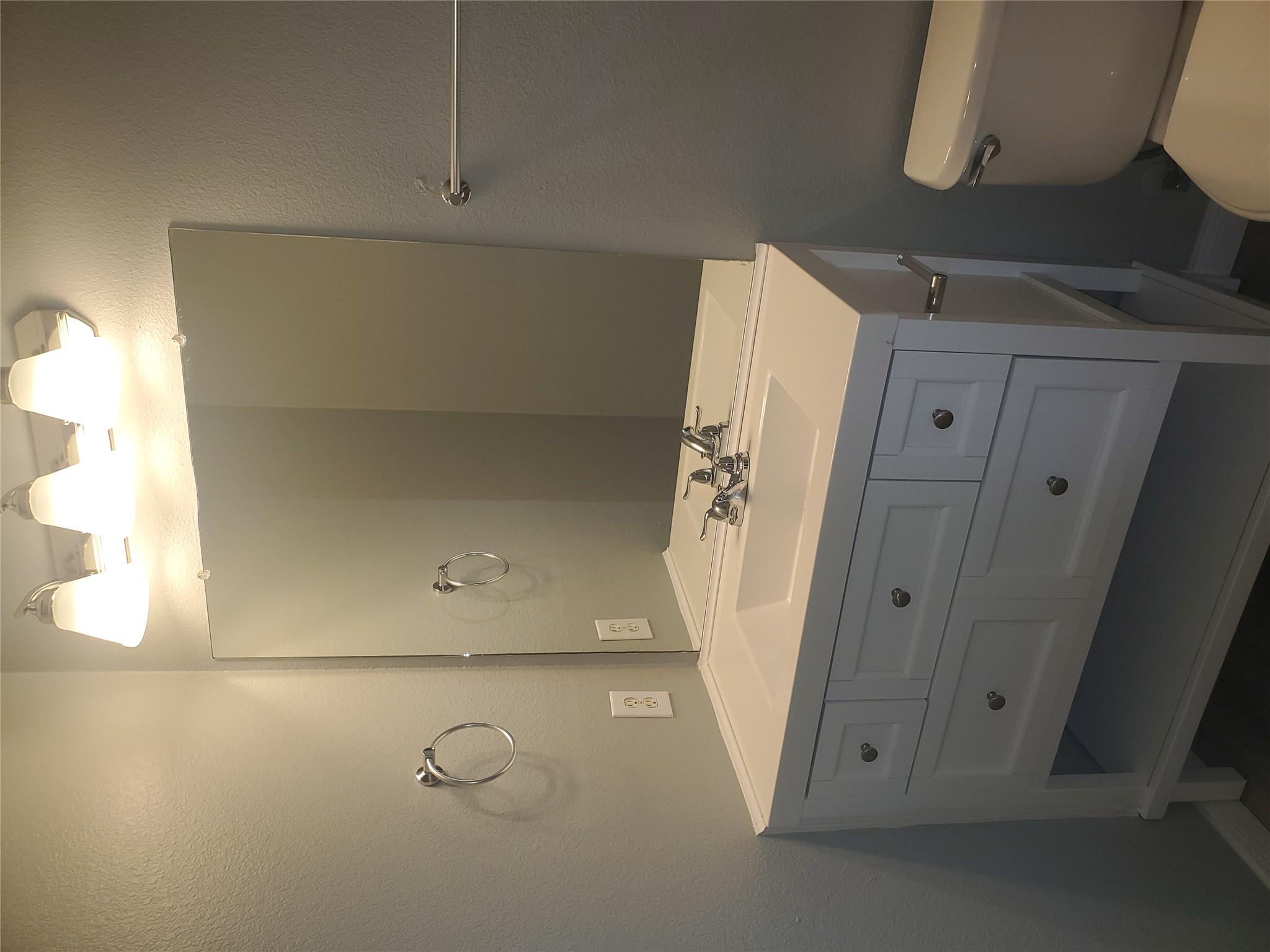 2221 Creekside Ln # B, Georgetown, TX 78626