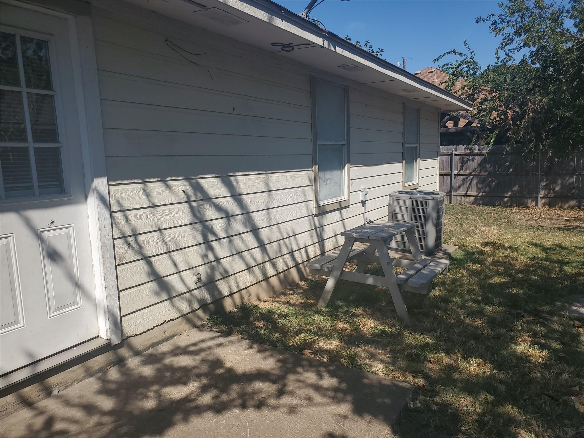 2221 Creekside Ln # B, Georgetown, TX 78626