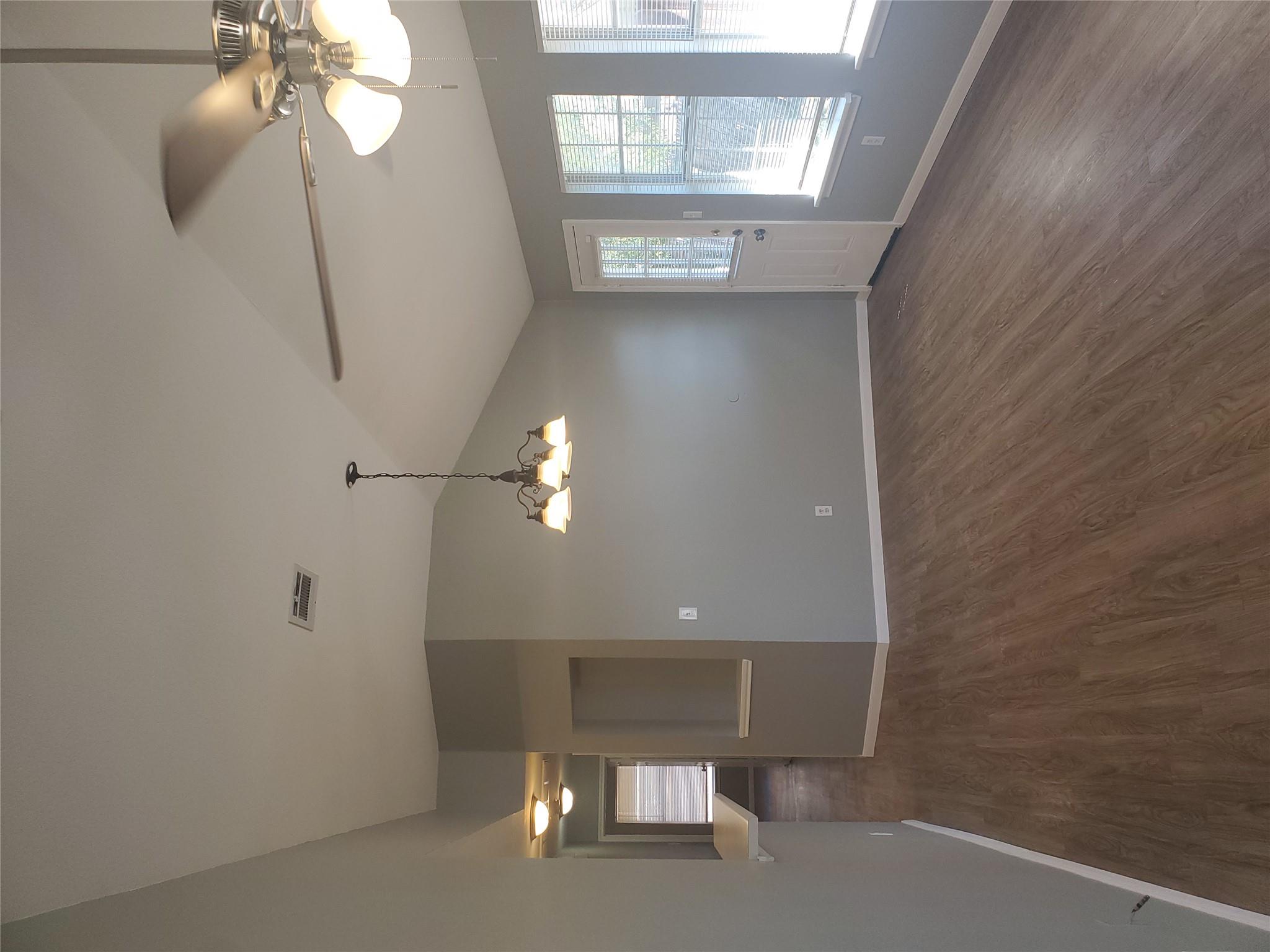 2221 Creekside Ln # B, Georgetown, TX 78626