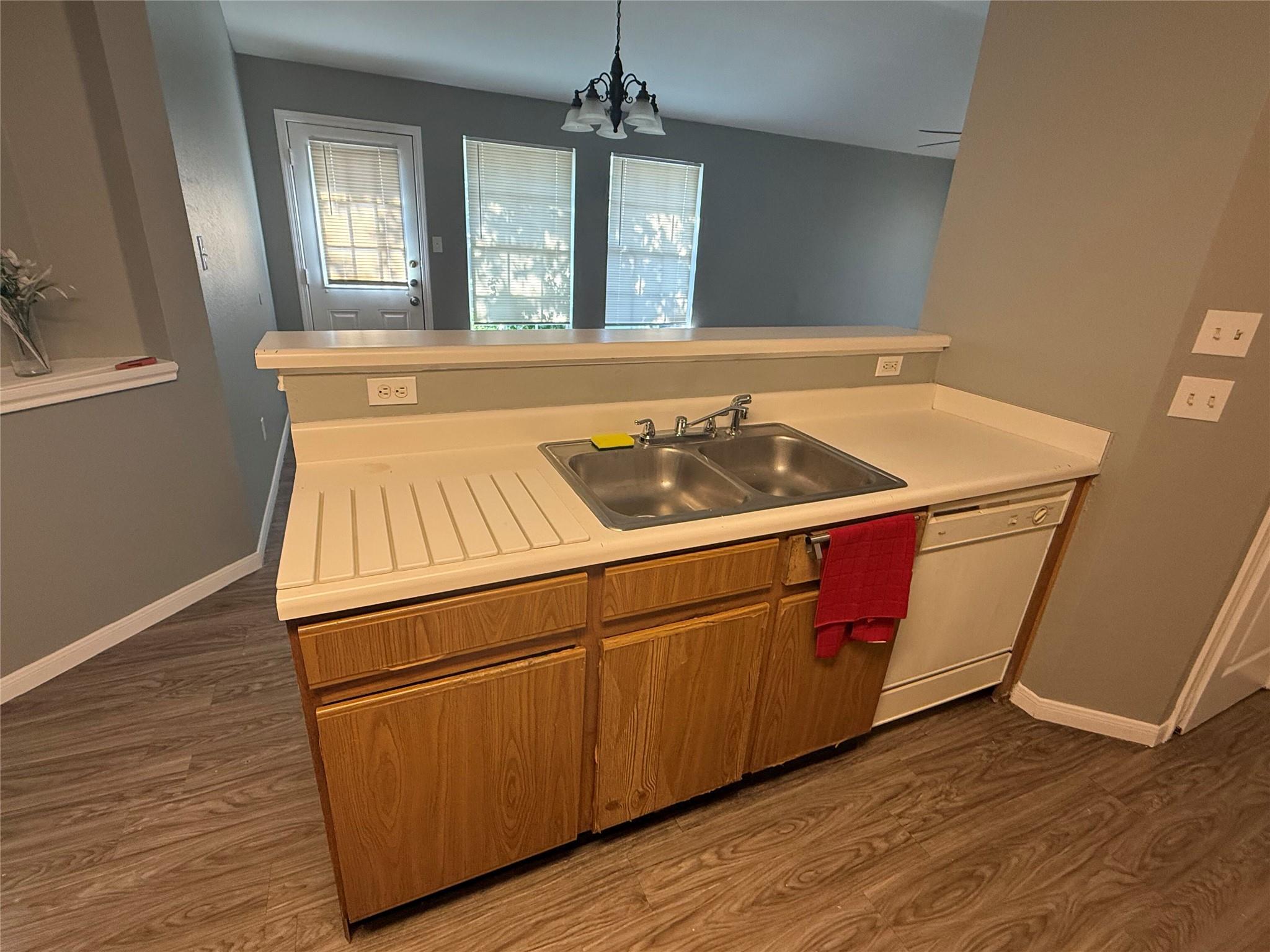 2221 Creekside Ln # B, Georgetown, TX 78626