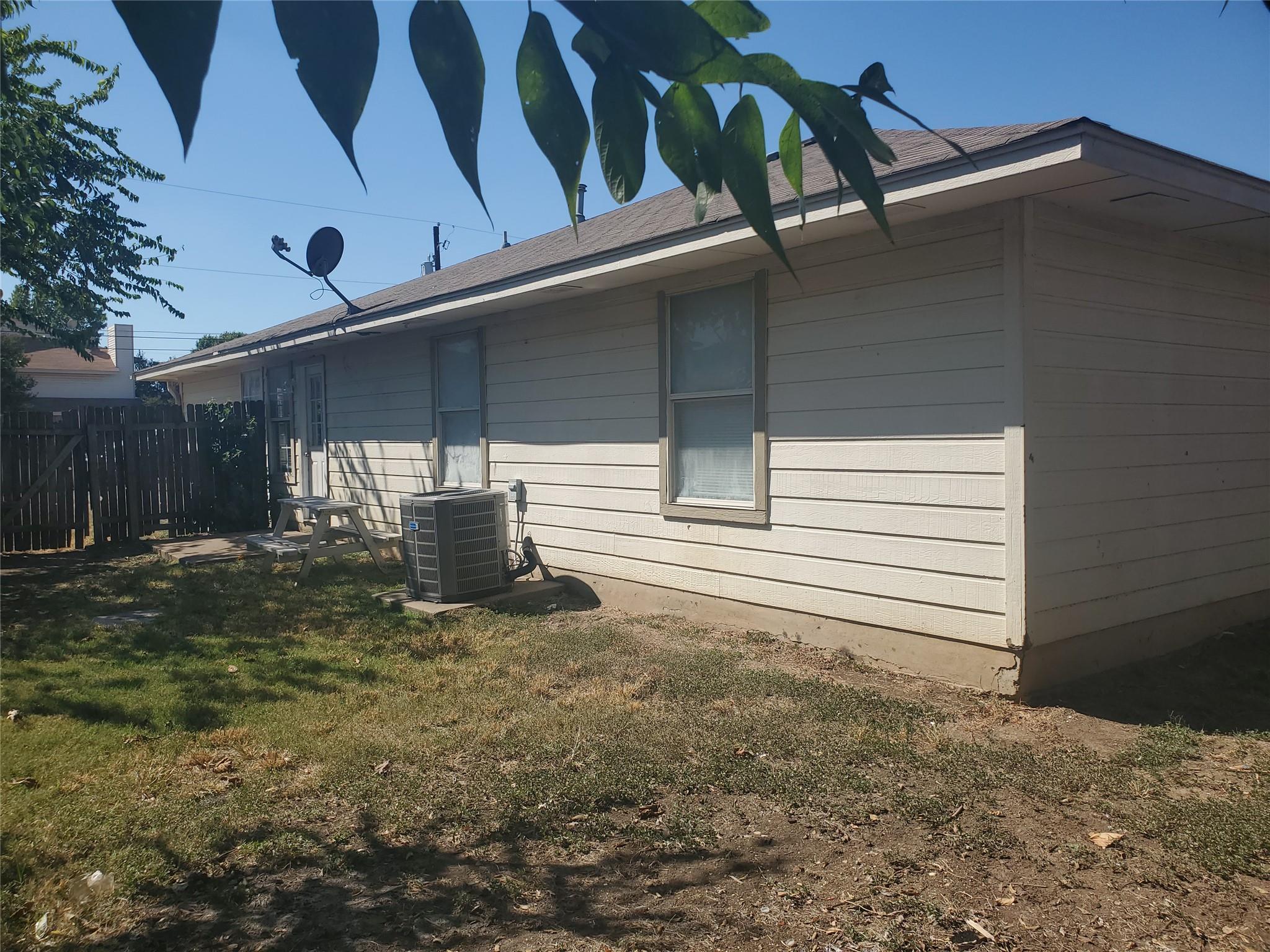 2221 Creekside Ln # B, Georgetown, TX 78626