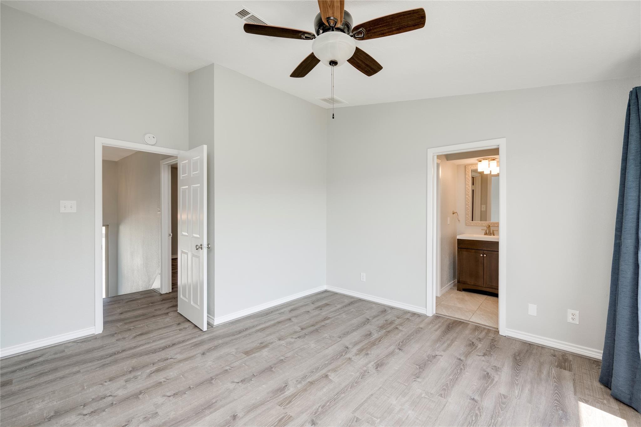 801 Grassy Knl # A, Horseshoe Bay, TX 78657