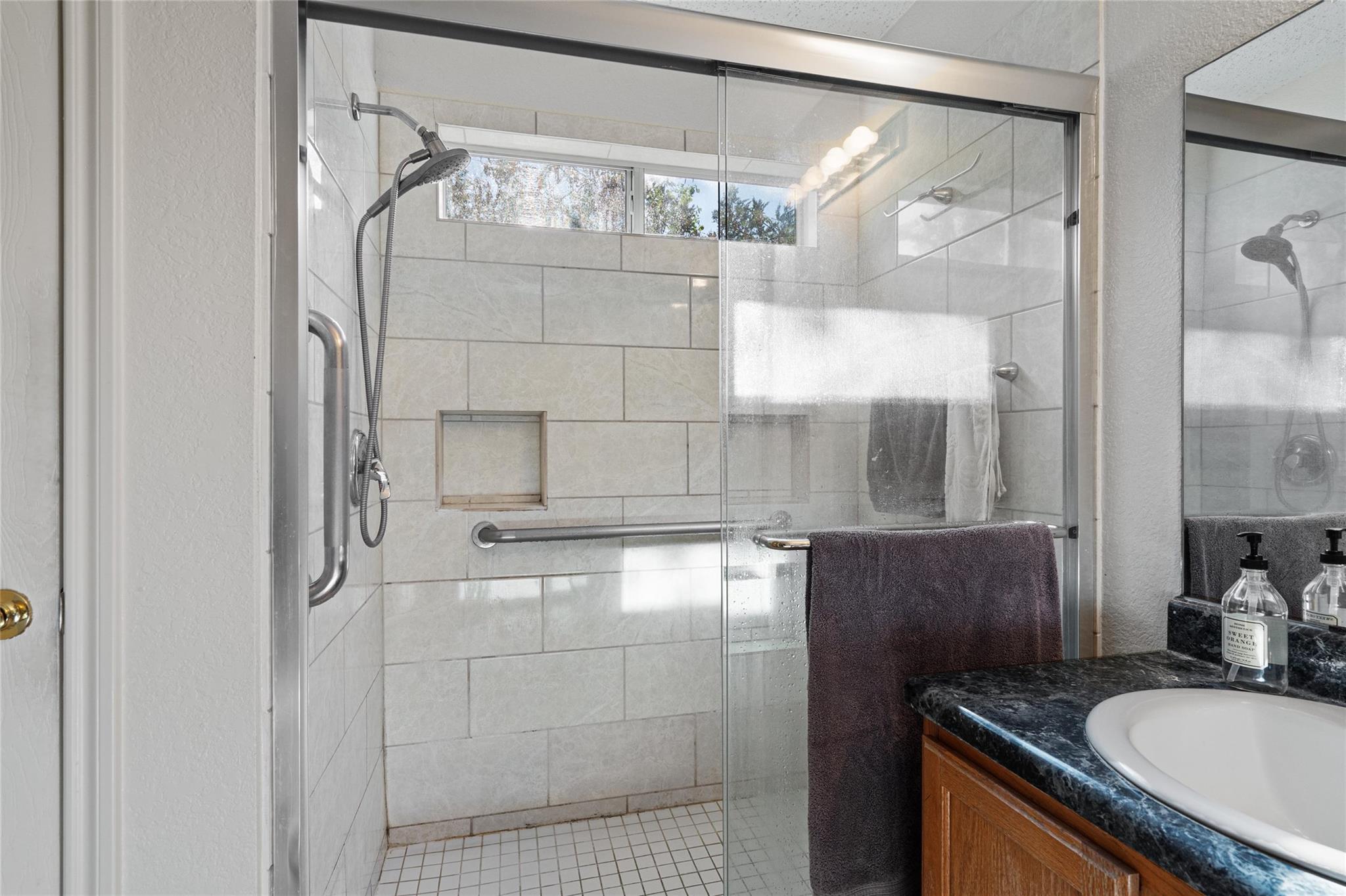 8003 Brienne Dr, Round Rock, TX 78681