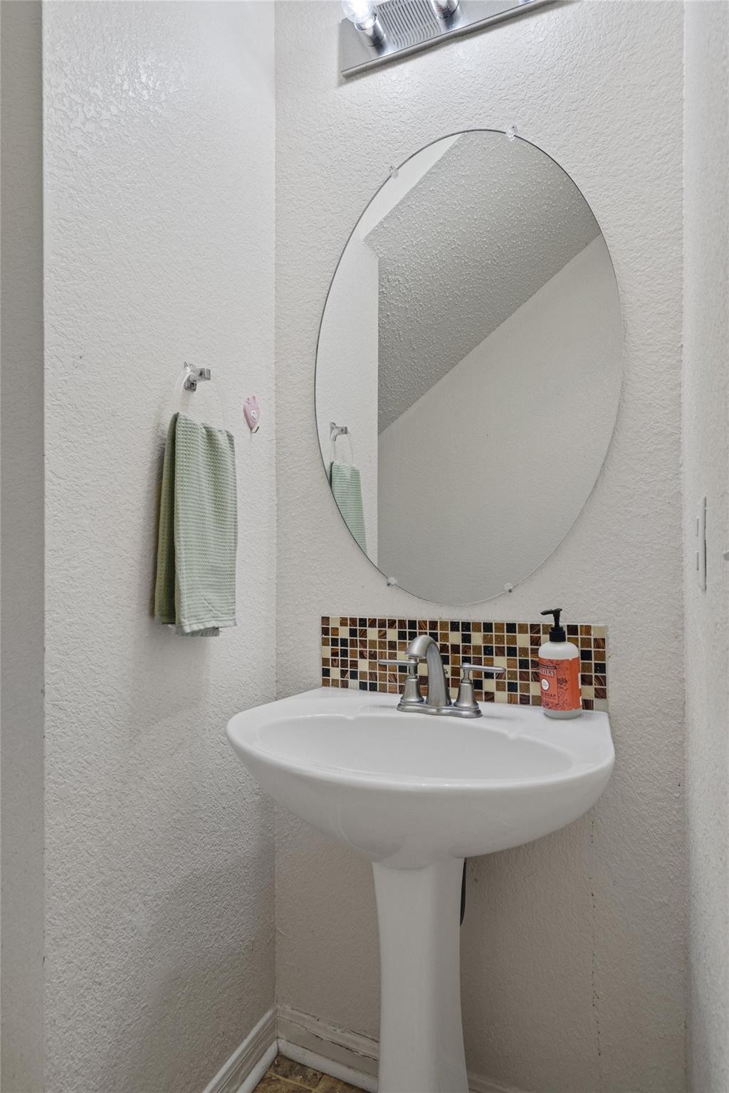 8003 Brienne Dr, Round Rock, TX 78681