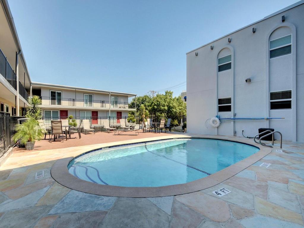 3110 Red River St # 206, Austin, TX 78705