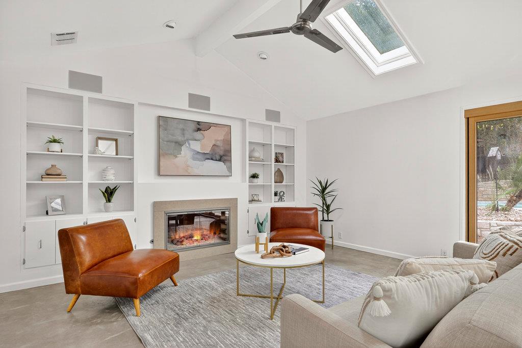 2202 Cypress Pt E, Austin, TX 78746