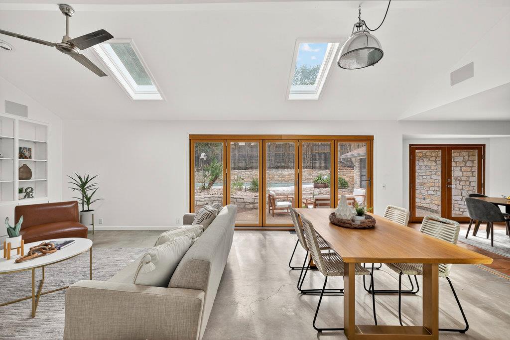 2202 Cypress Pt E, Austin, TX 78746