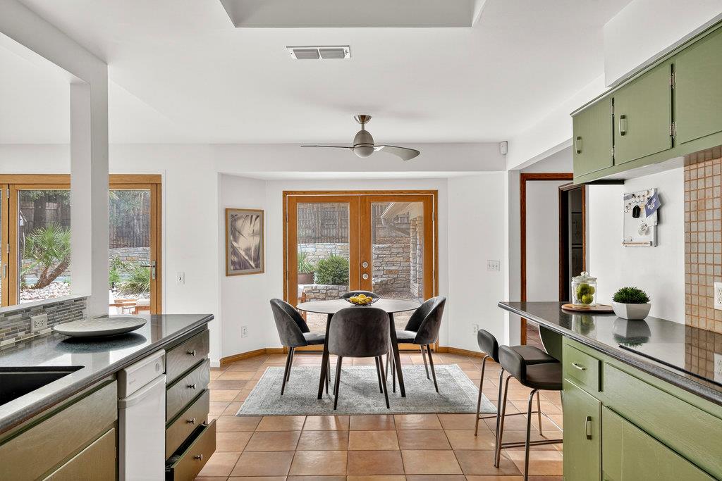 2202 Cypress Pt E, Austin, TX 78746