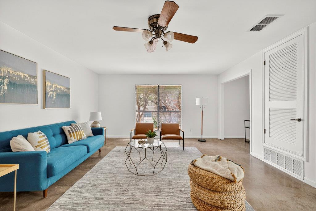 2202 Cypress Pt E, Austin, TX 78746