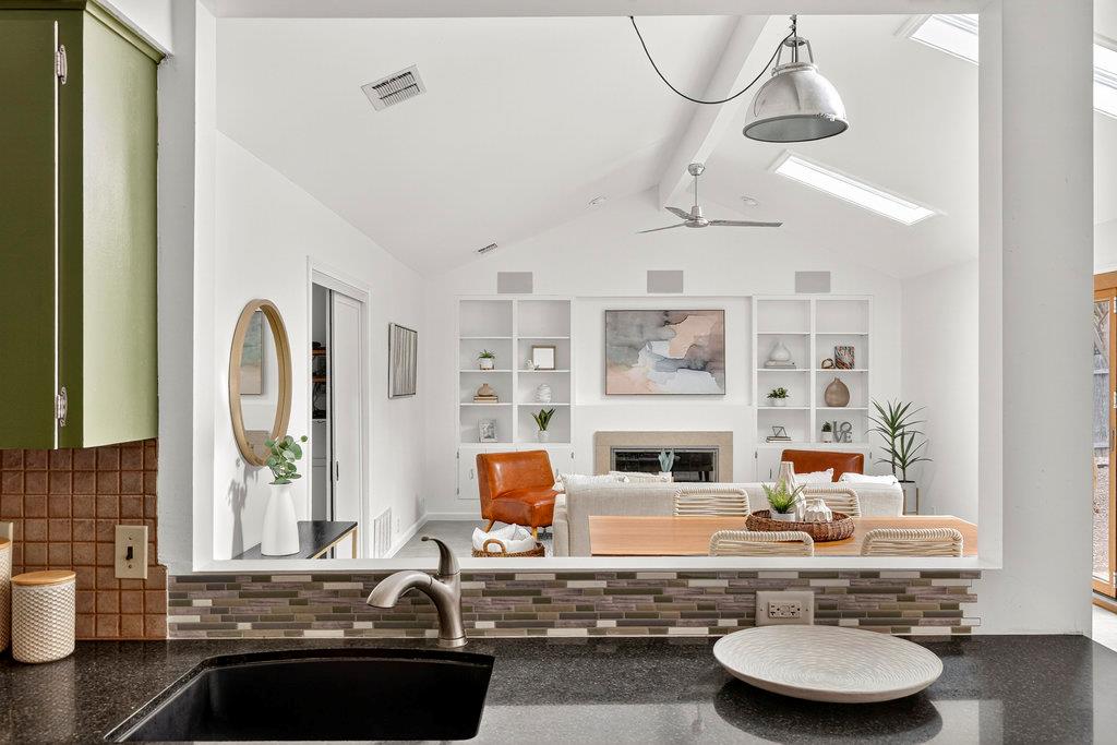 2202 Cypress Pt E, Austin, TX 78746