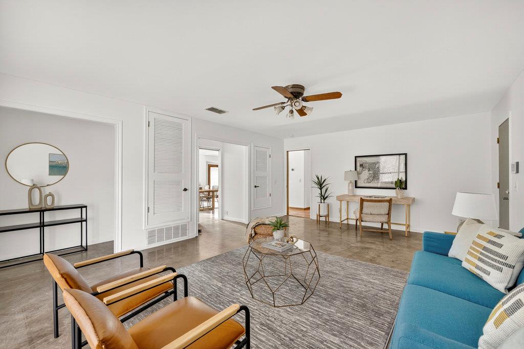 2202 Cypress Pt E, Austin, TX 78746