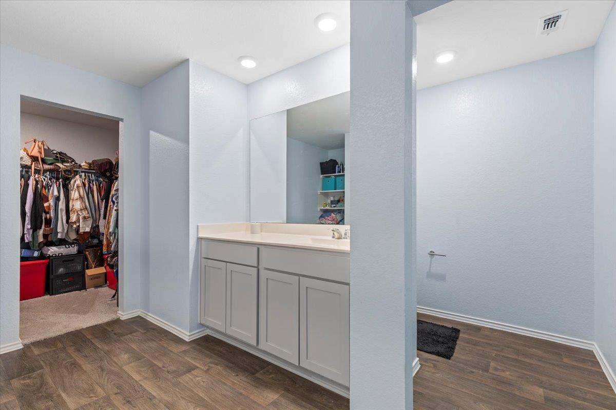 19428 Bear Grass Dr, Elgin, TX 78621