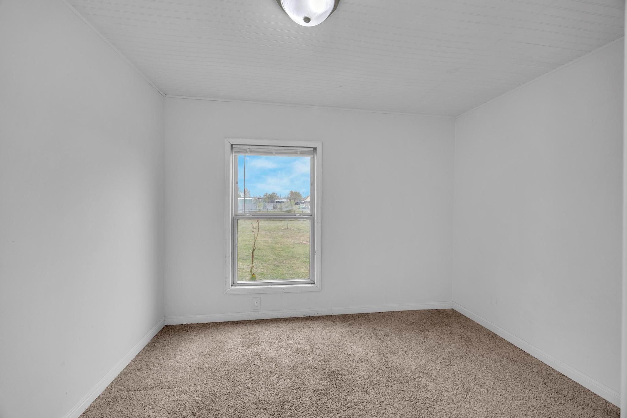 106 Cloudberry Ln, Elgin, TX 78621