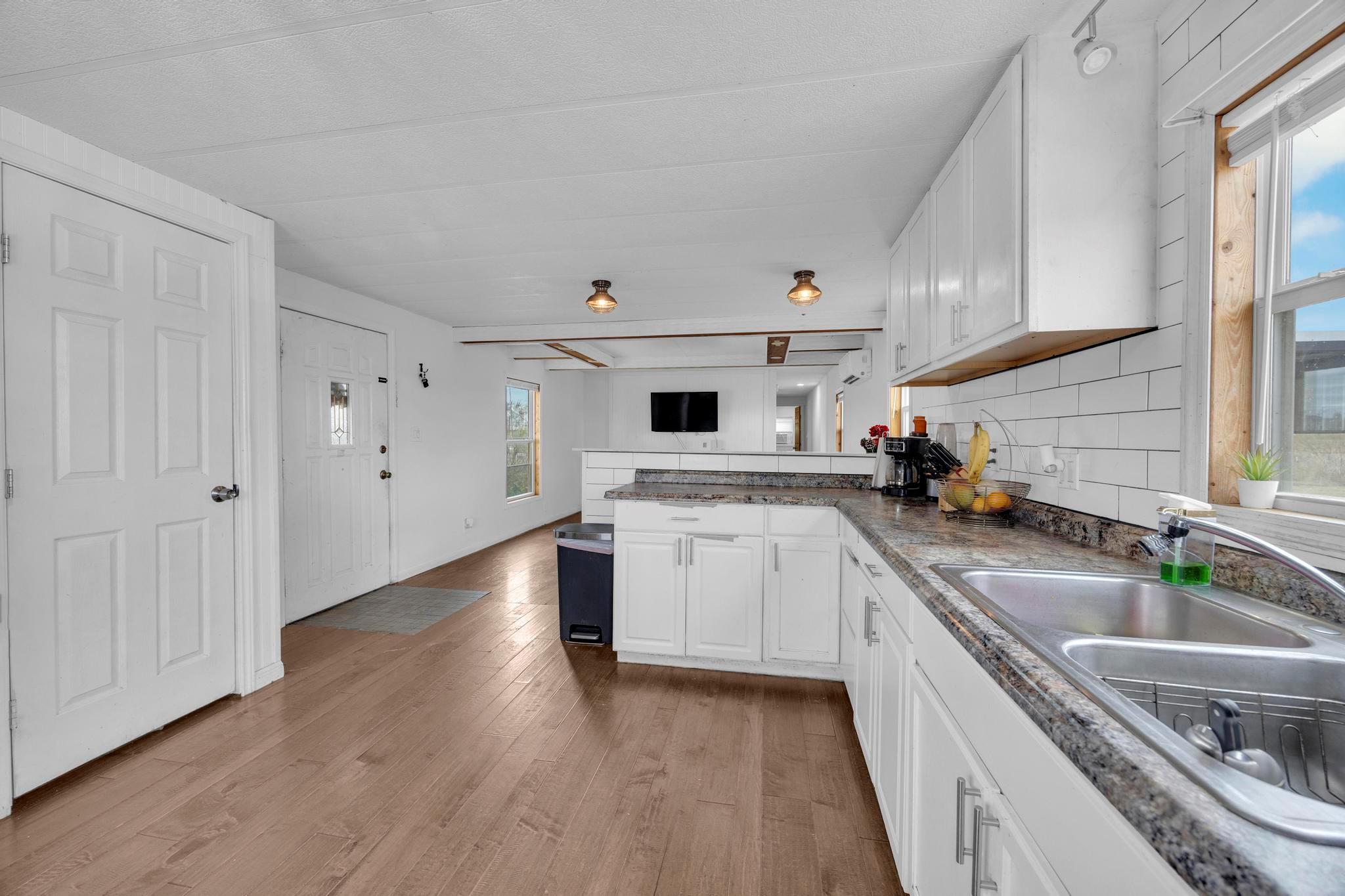 106 Cloudberry Ln, Elgin, TX 78621