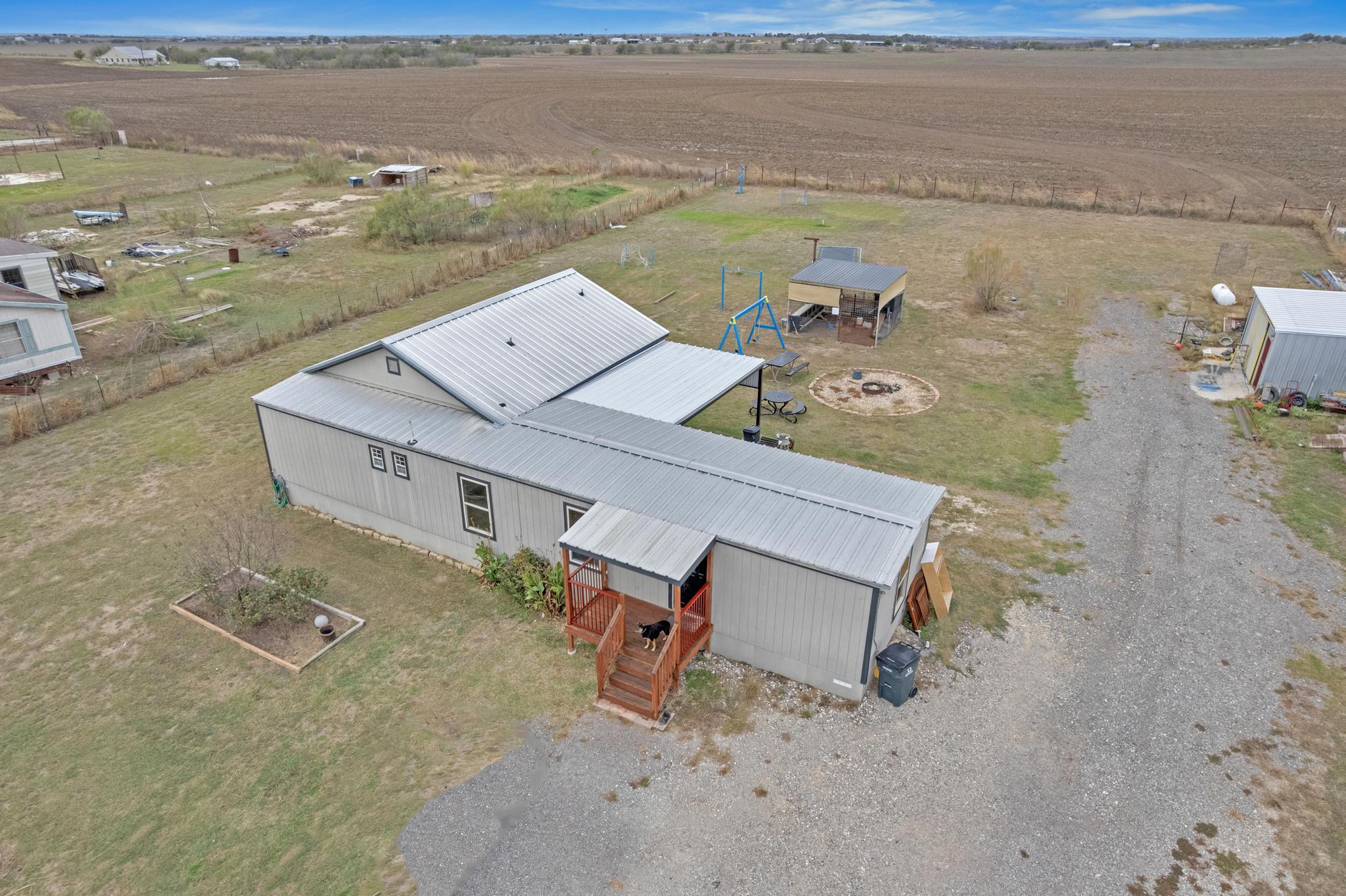 106 Cloudberry Ln, Elgin, TX 78621