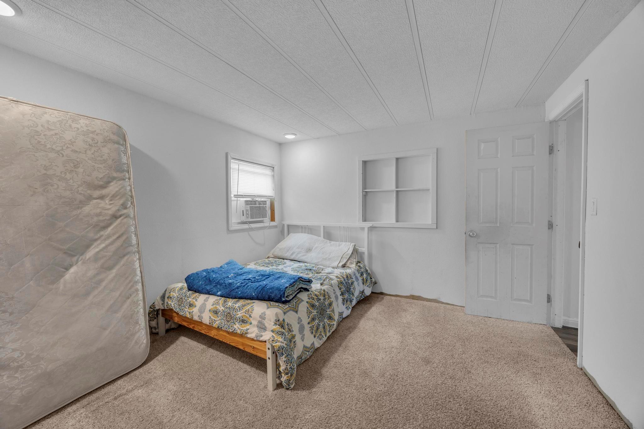 106 Cloudberry Ln, Elgin, TX 78621