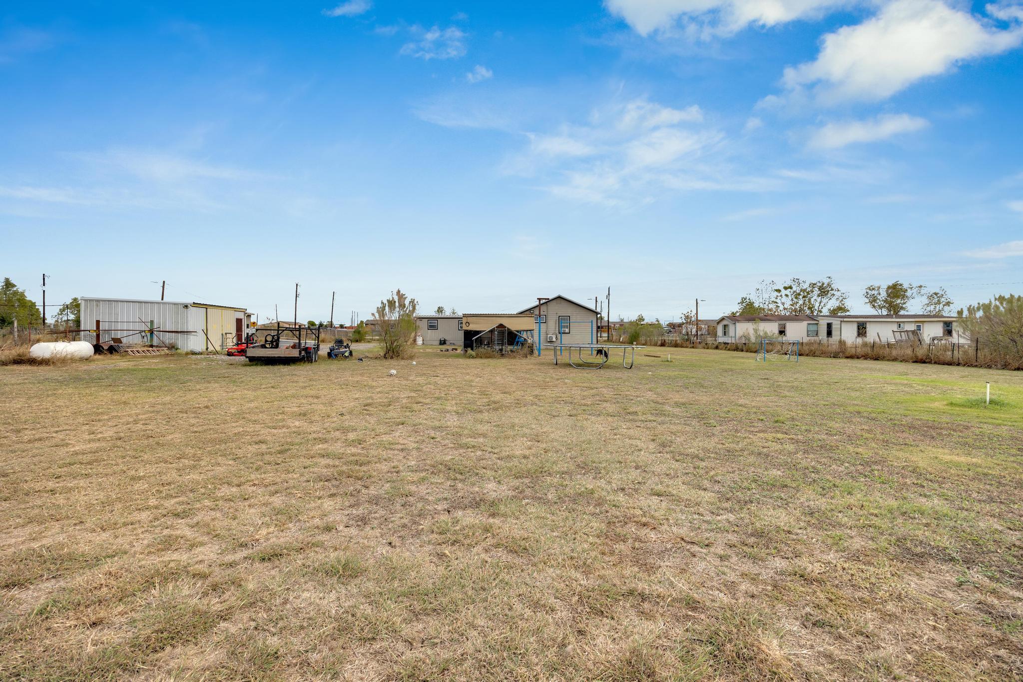 106 Cloudberry Ln, Elgin, TX 78621