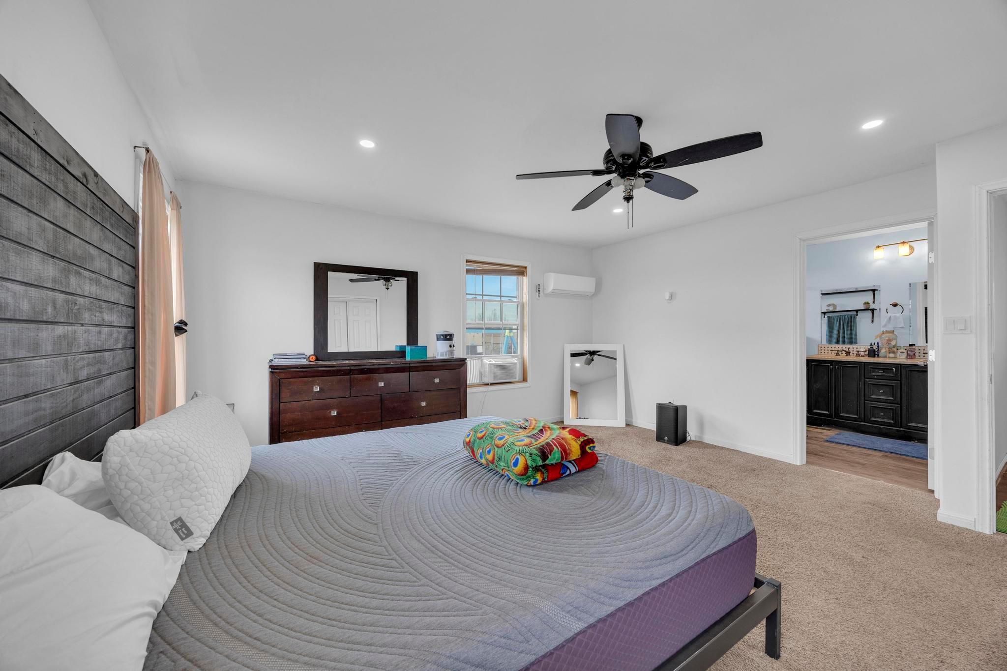 106 Cloudberry Ln, Elgin, TX 78621